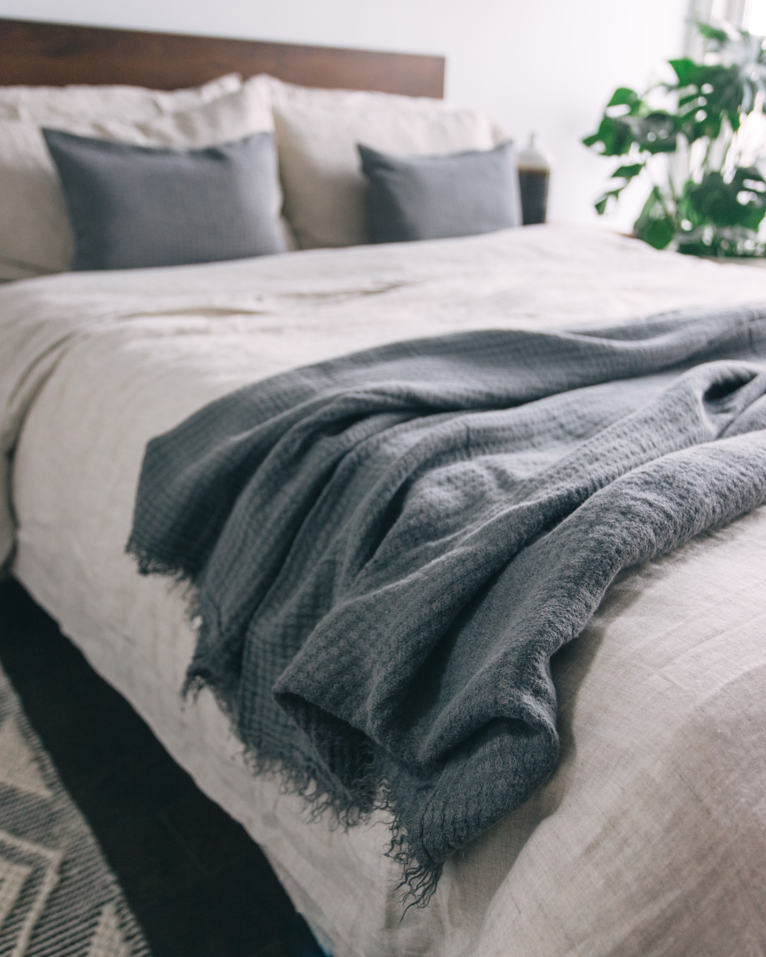 Linen bedding. Your photographer Alina Shi