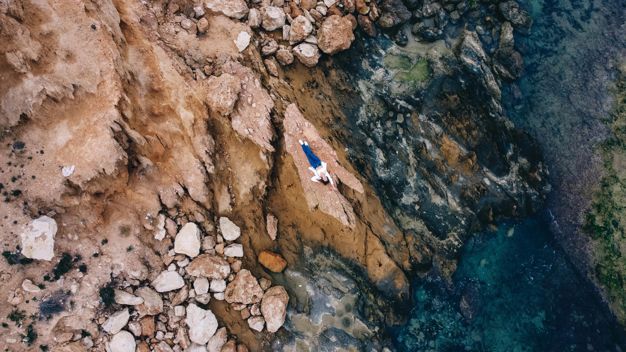 Walk on the beach. Your photographer Alina Shi