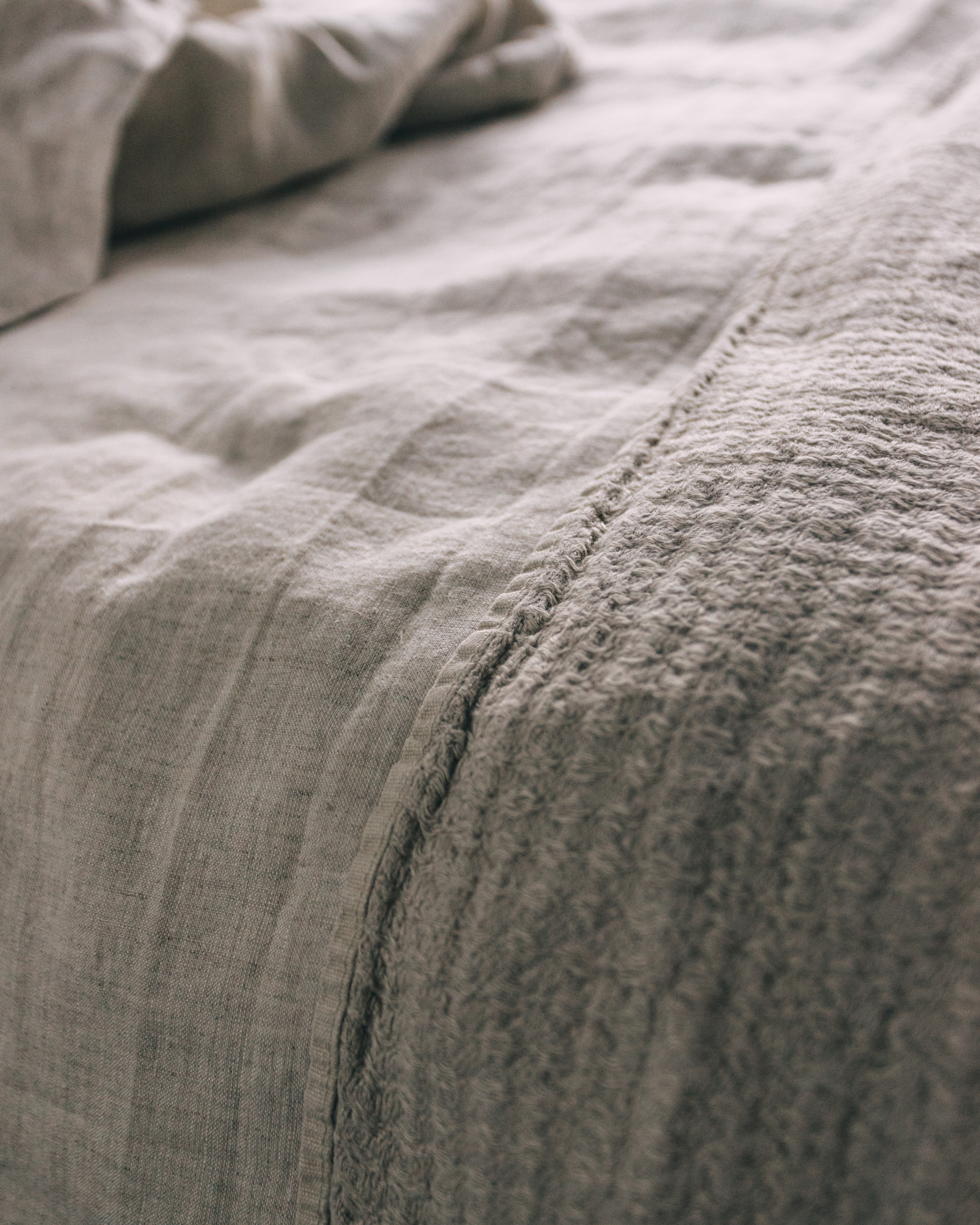 Linen bedding. Your photographer Alina Shi