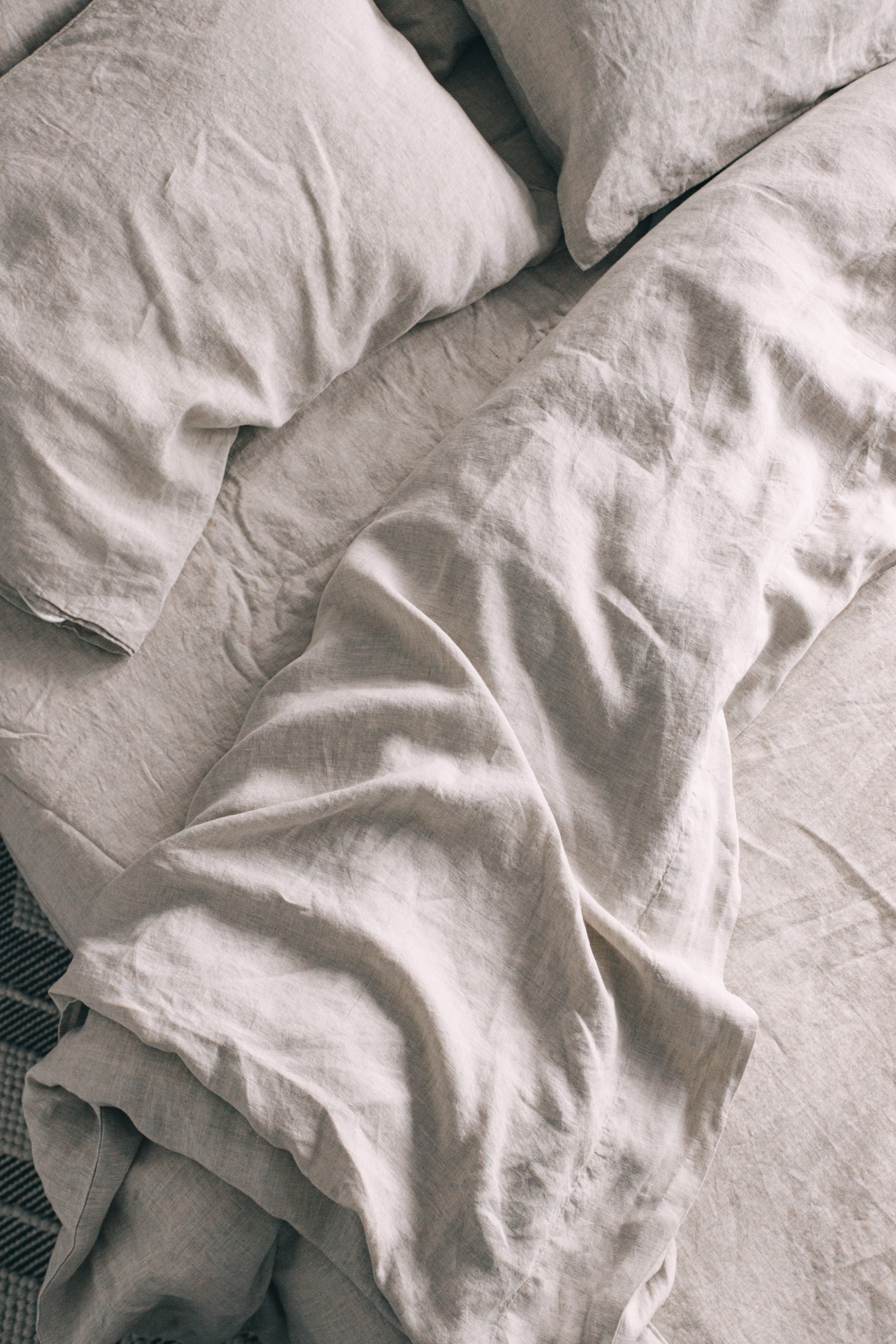 Linen bedding. Your photographer Alina Shi