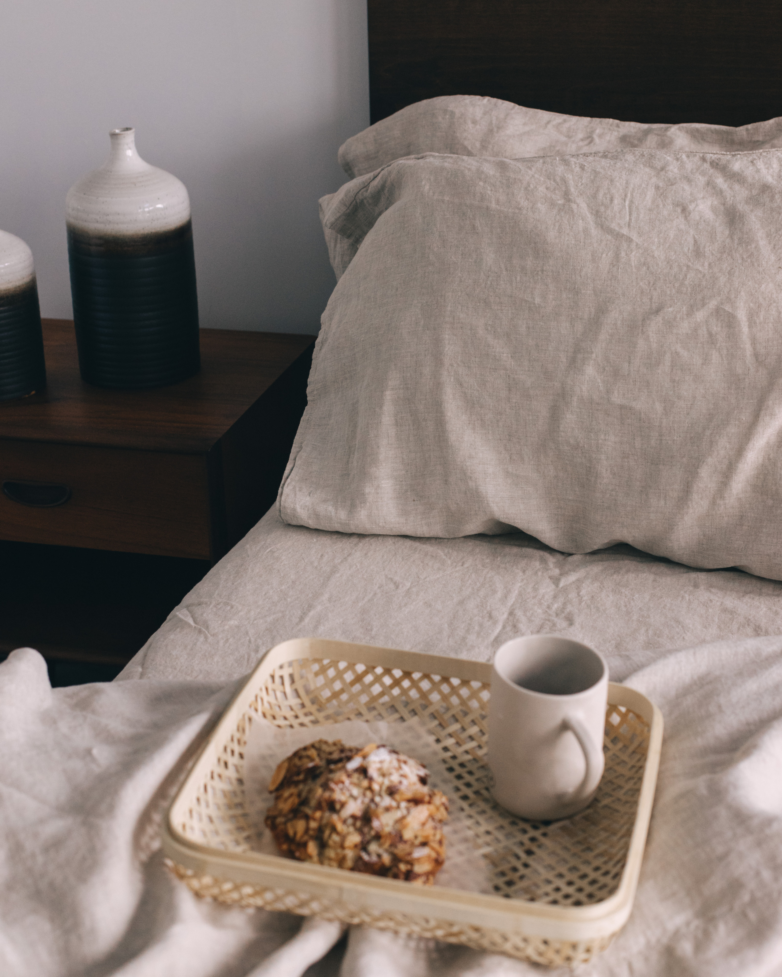 Linen bedding. Your photographer Alina Shi