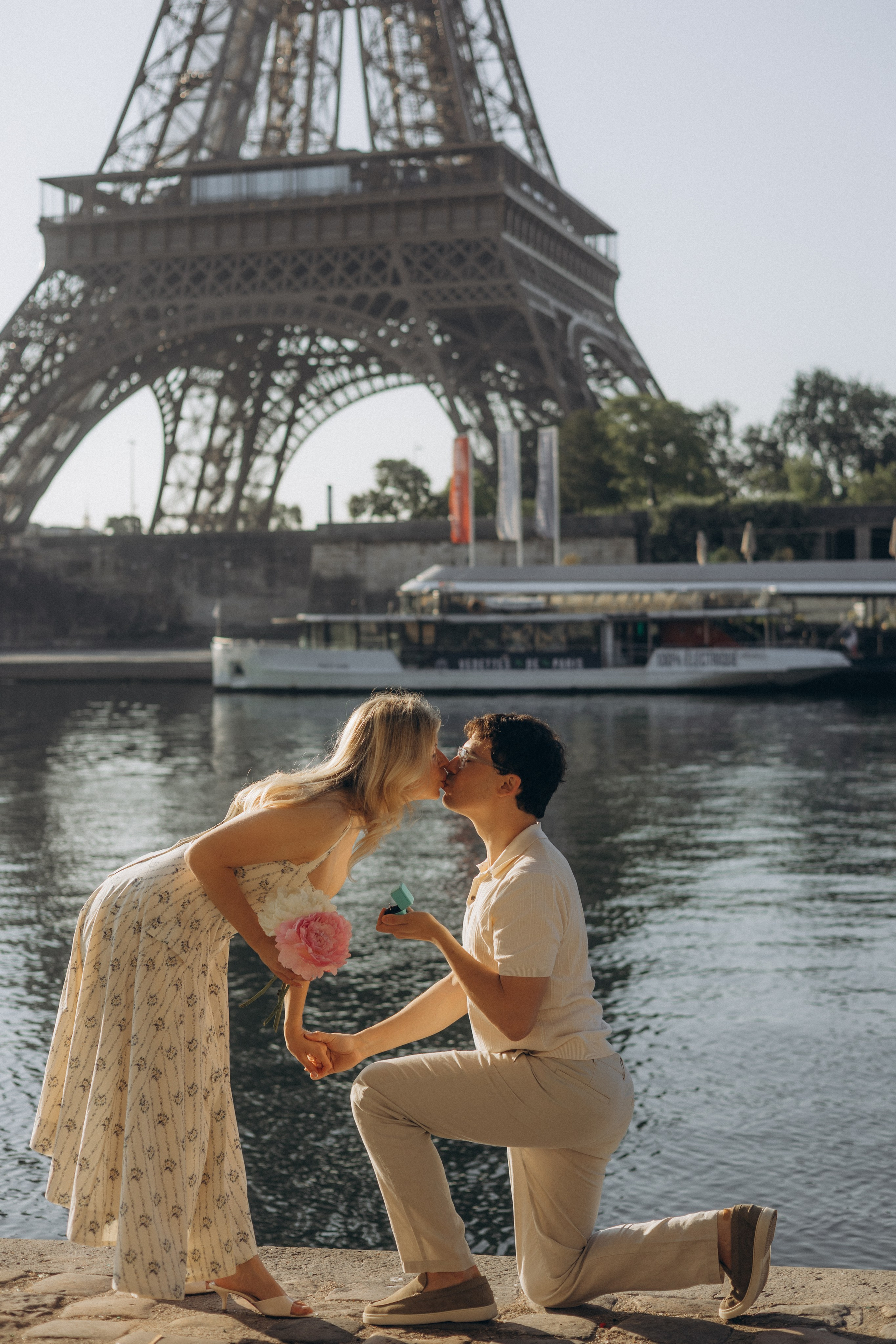 Paris Proposal photography. Photographer in Paris