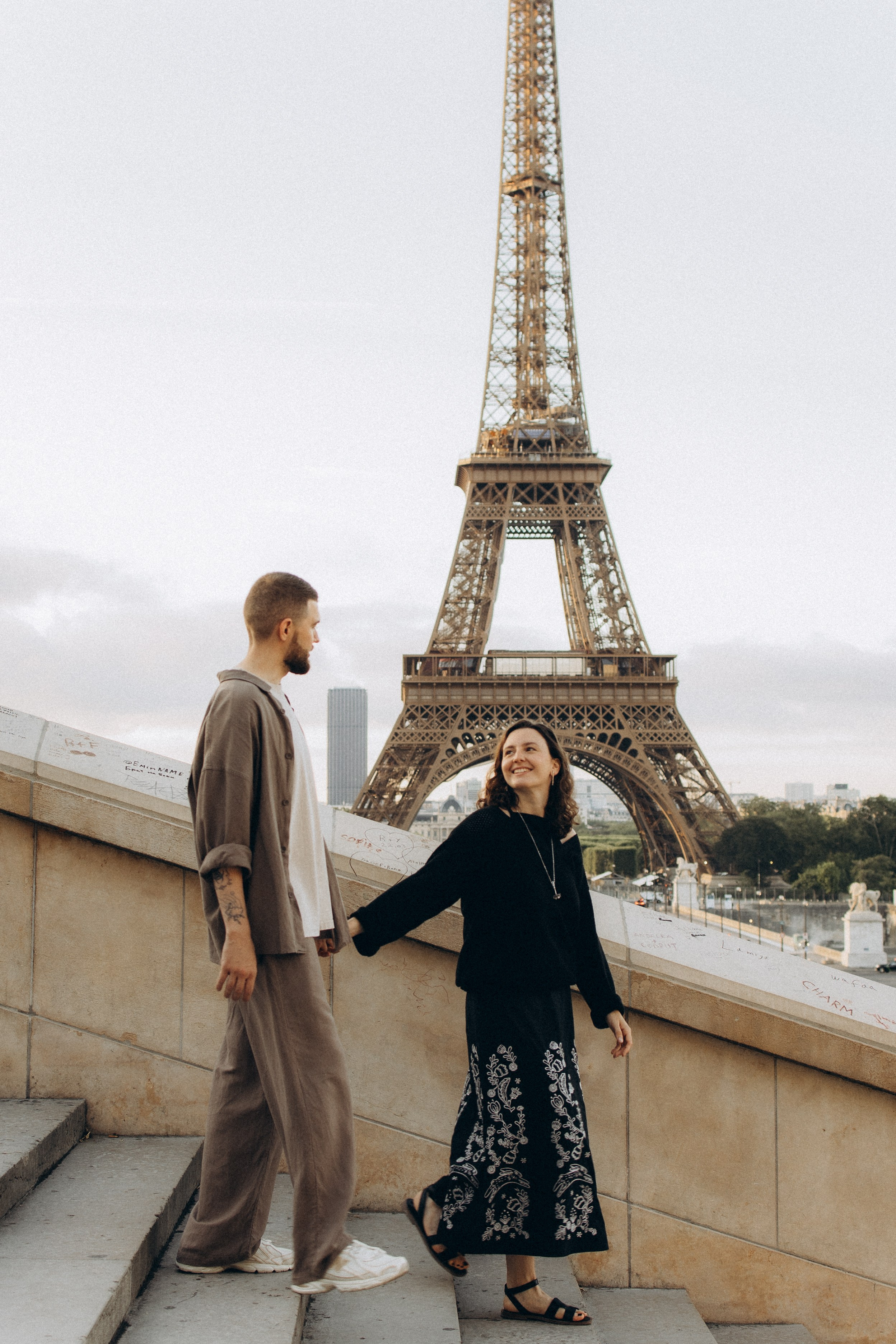 Eiffel Tower photographer. Photographer in Paris