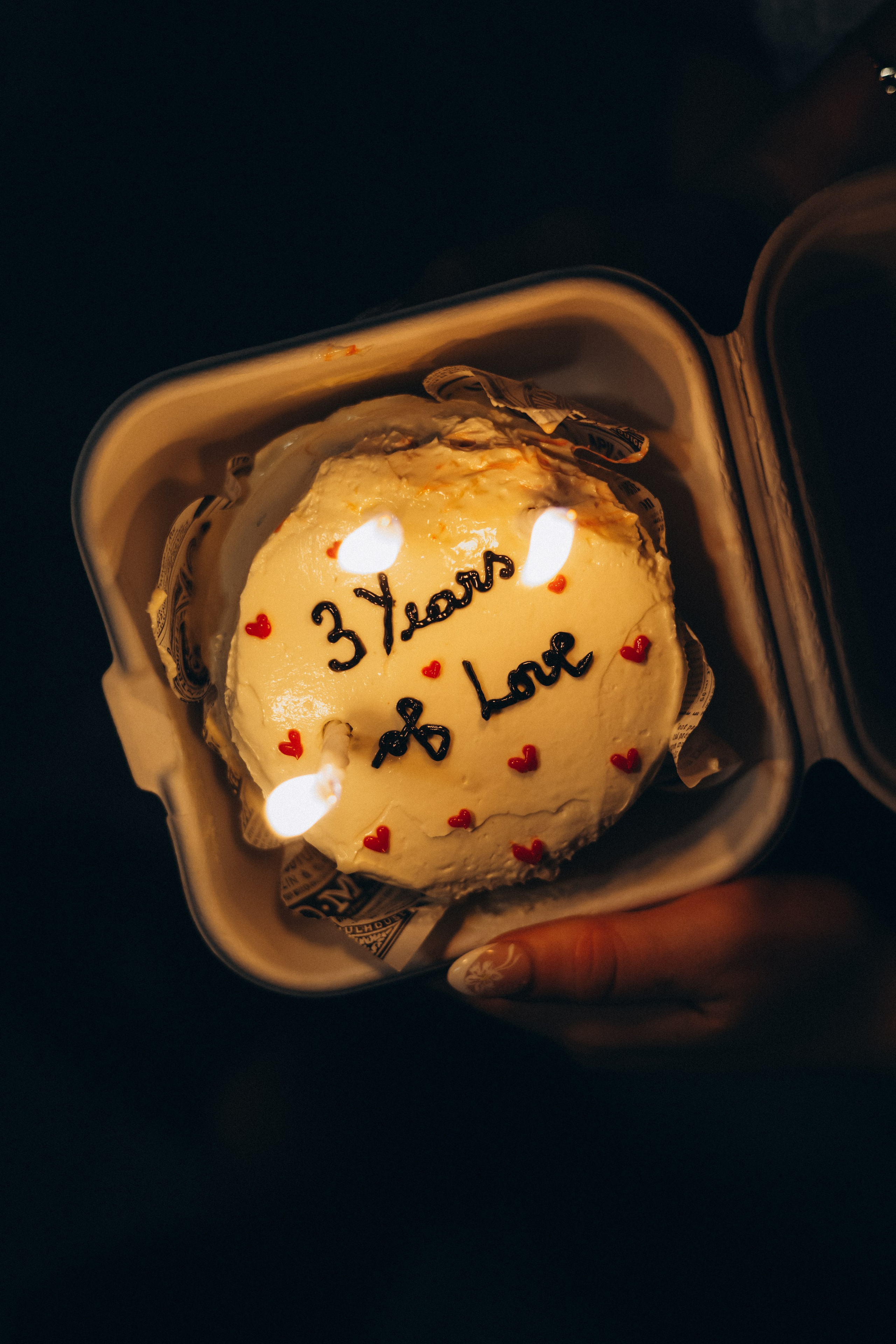 Paris anniversary photoshoot. Photographer in Paris