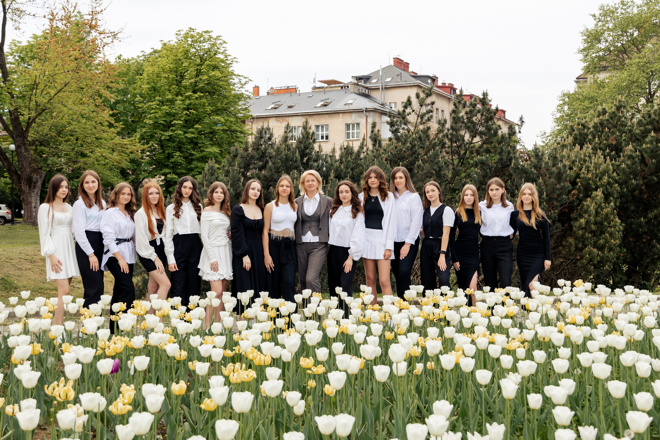 ОДА та скверики. Фотограф в Ужгороді та Закарпатті Лілія Маланяк