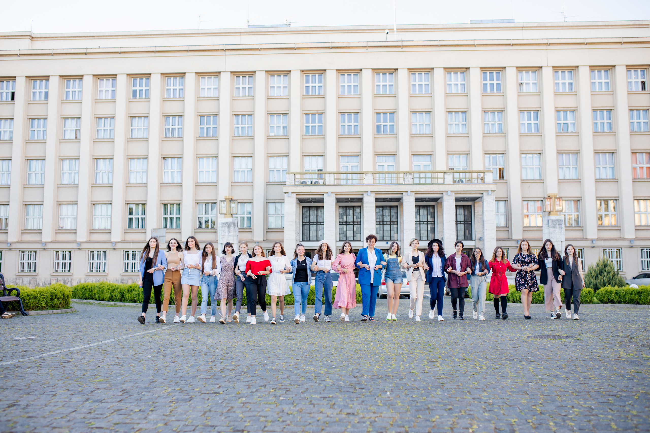 ОДА та скверики. Фотограф в Ужгороді та Закарпатті Лілія Маланяк