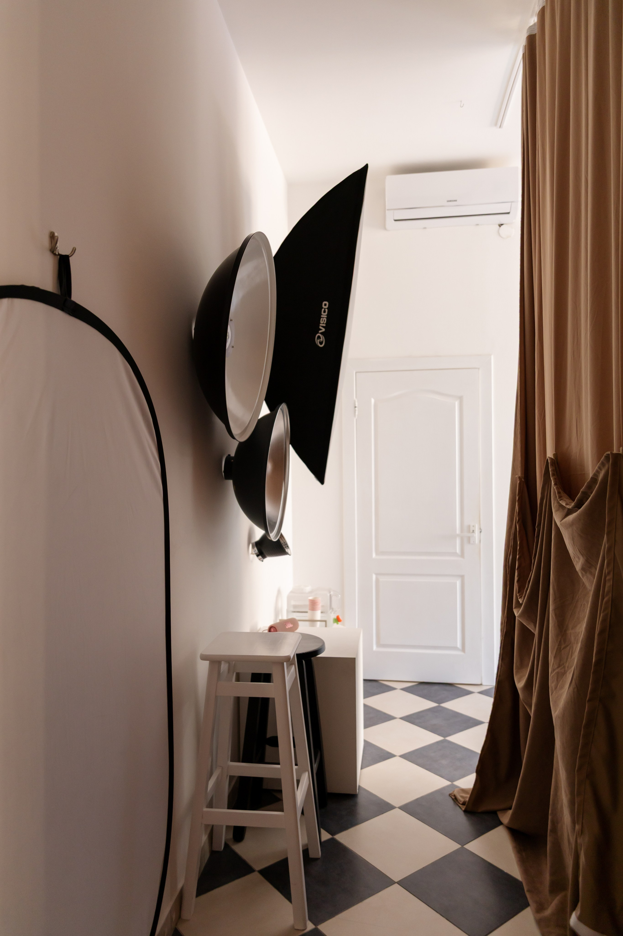 Зал з циклорамою. Фотограф в Ужгороді та Закарпатті Лілія Маланяк