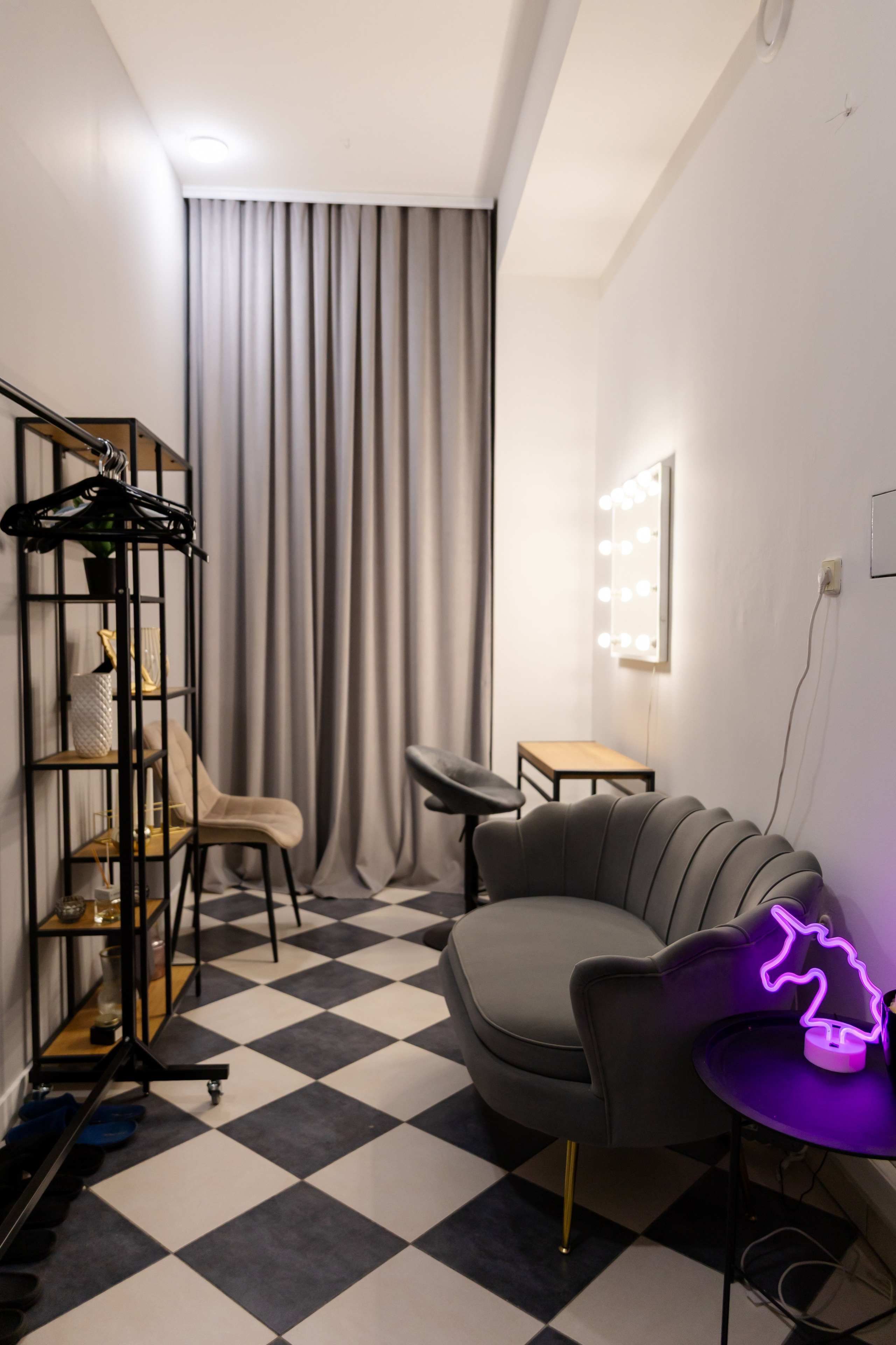 Зал з циклорамою. Фотограф в Ужгороді та Закарпатті Лілія Маланяк