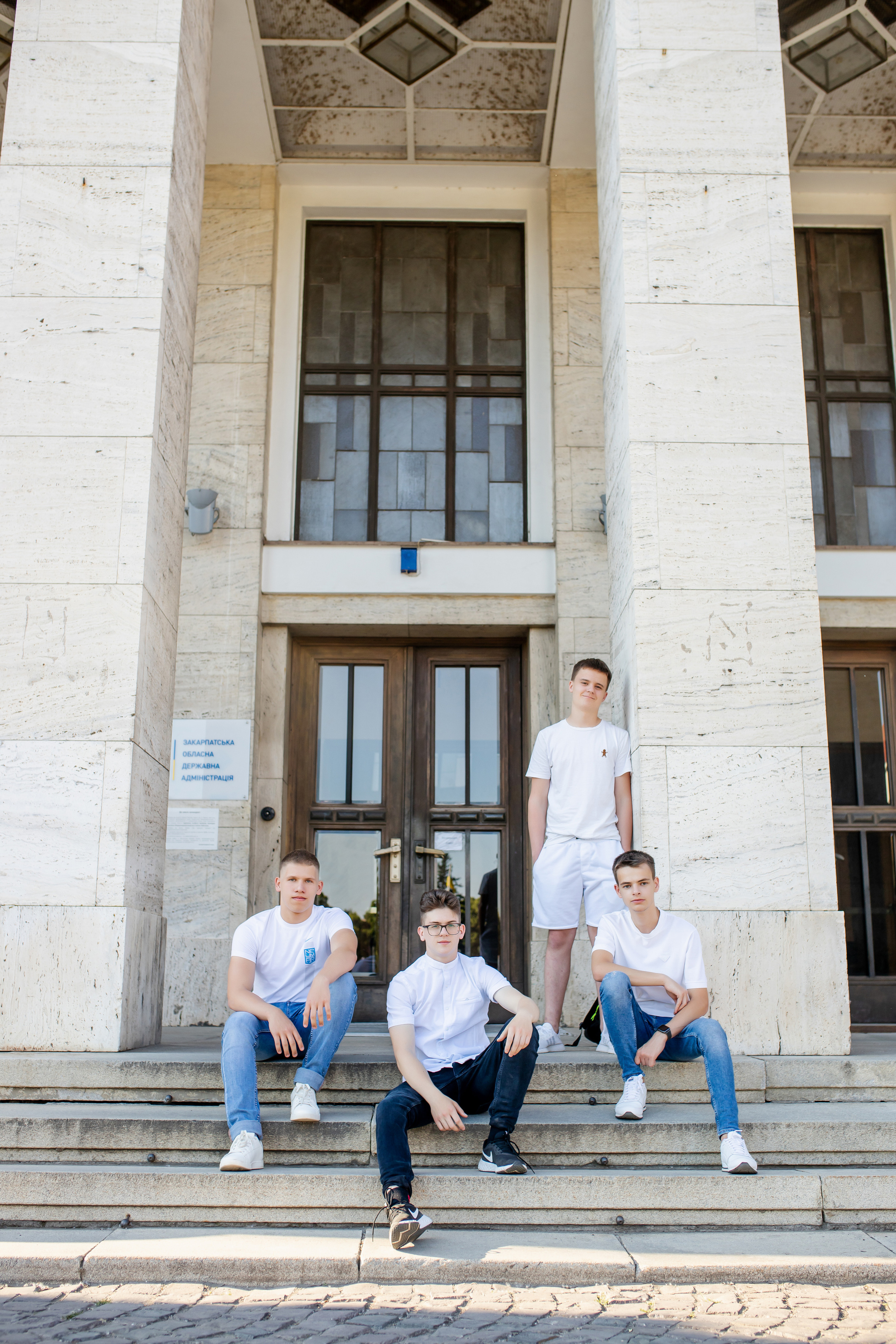 ОДА та скверики. Фотограф в Ужгороді та Закарпатті Лілія Маланяк