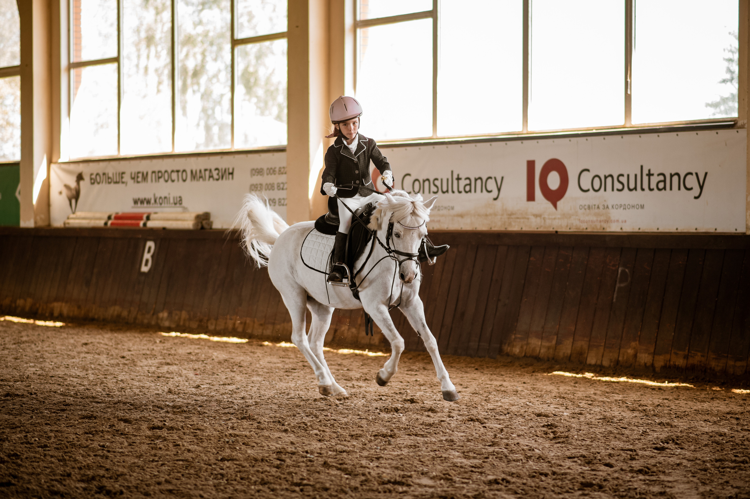 Кінний спорт. Дитячий та сімейний фотограф м.Бровари
