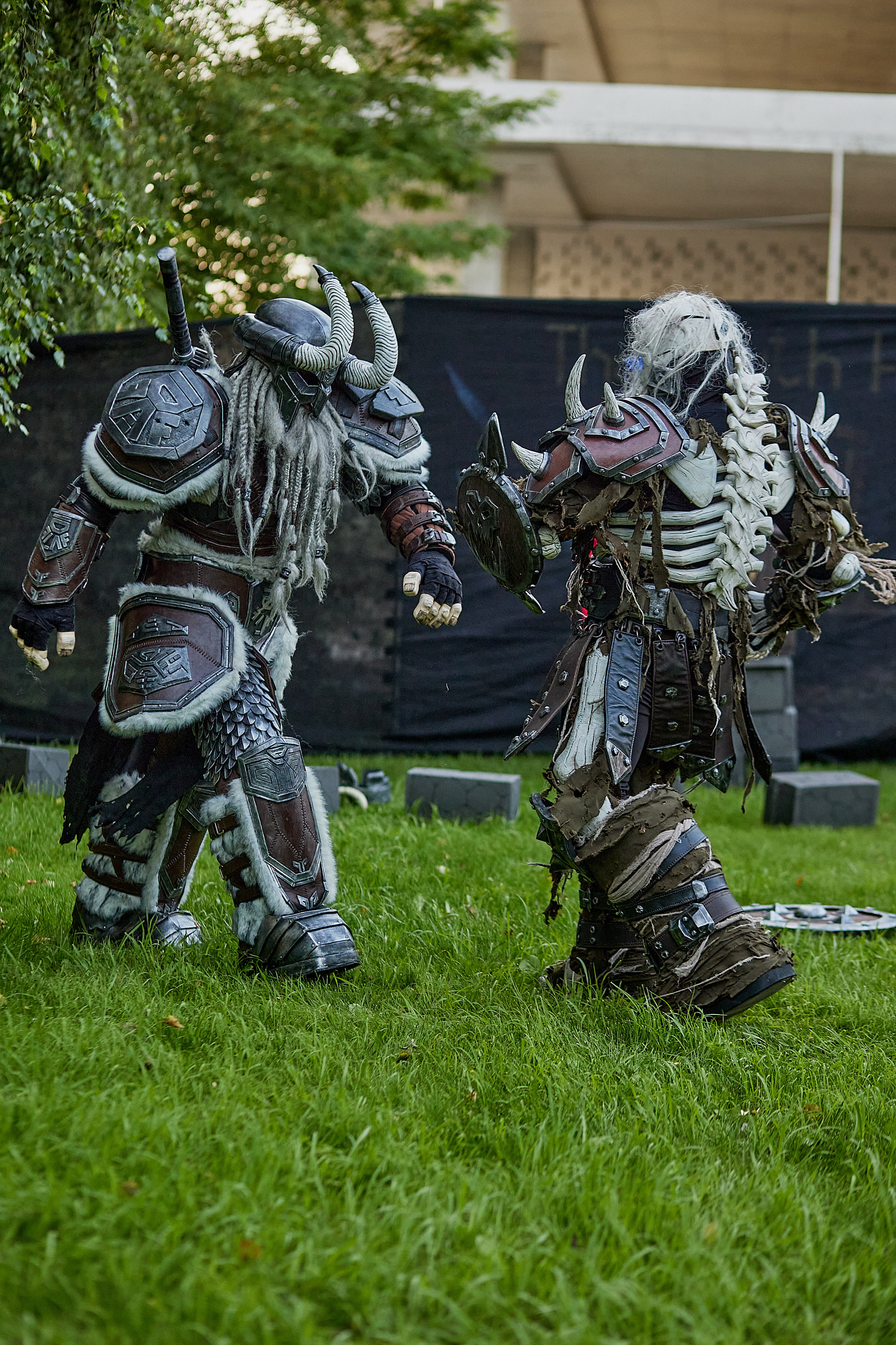 Эмоции и смех на детском дне рождения