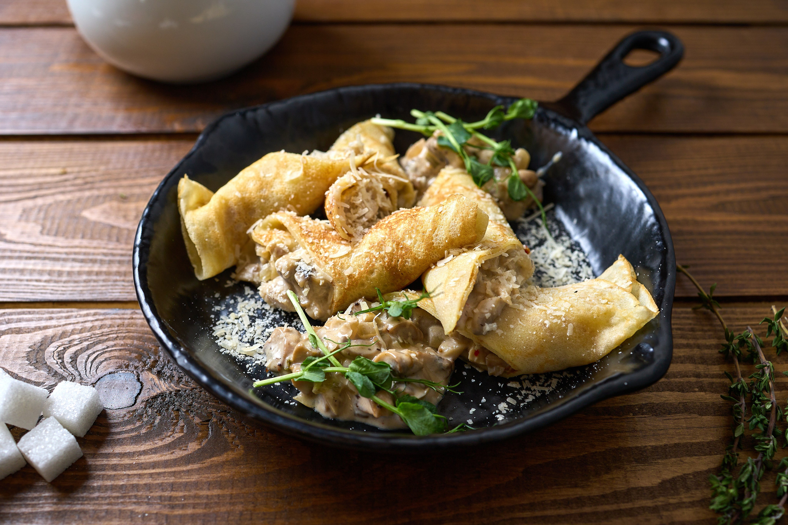 Репортажне фото сніданку – смак і атмосфера столу у Дніпрі.