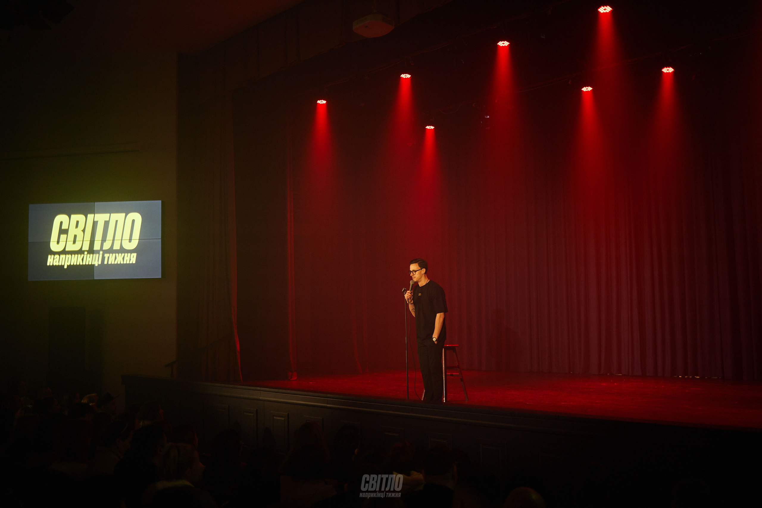 Эмоции гостей на празднике – репортажная съемка фотографа в Днепре.