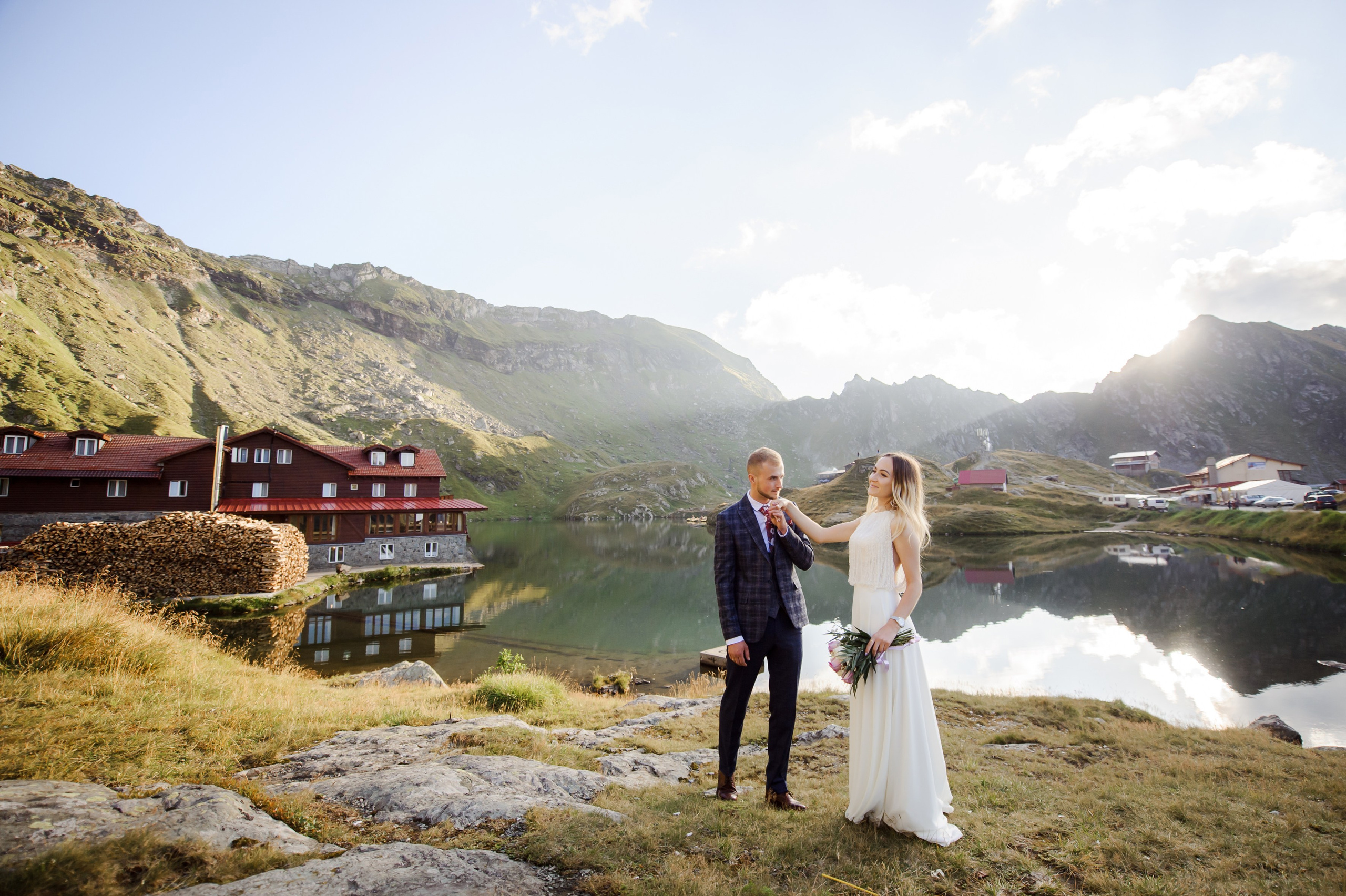 Pavel & Ana (cota 2034 Lacul Bâlea). Fotograf de nunta Ion Cobzac