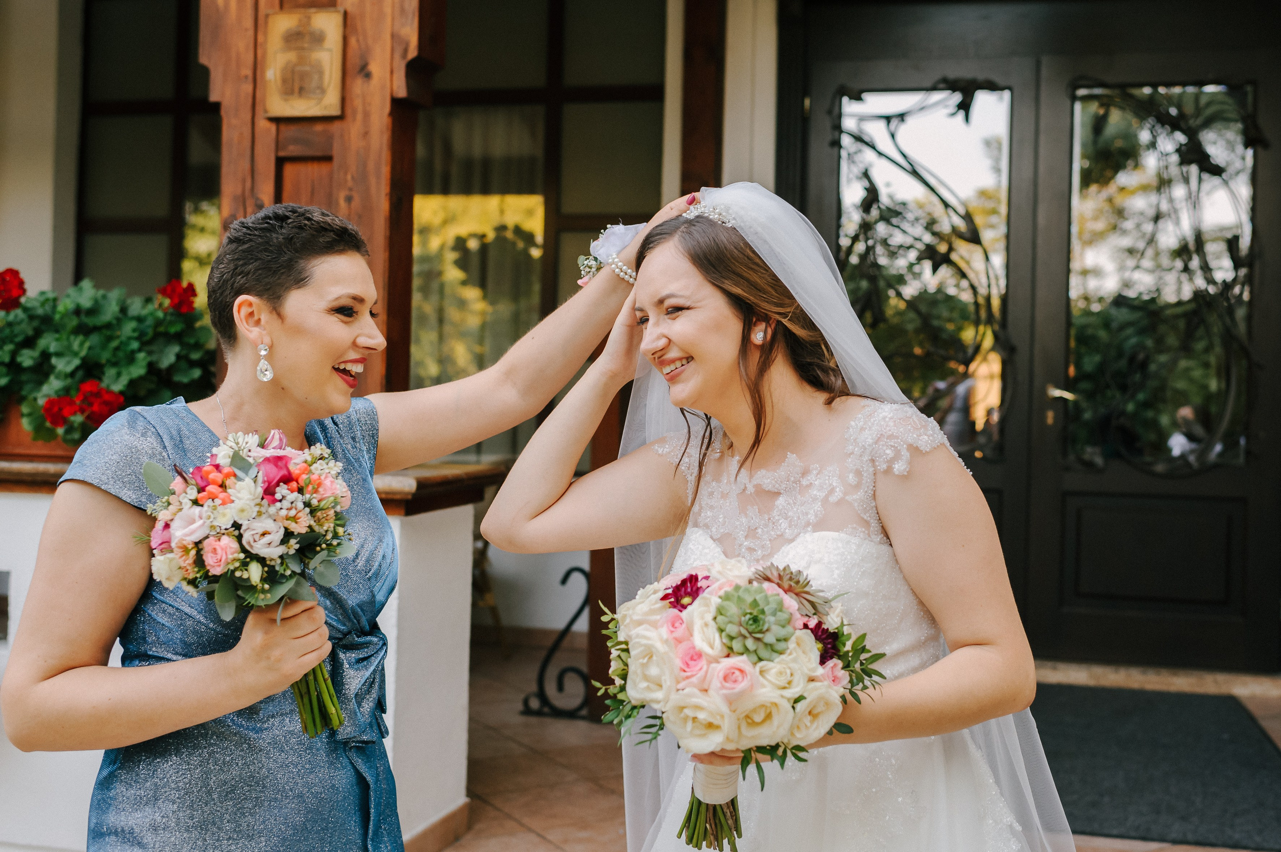 Alin & Mara (Iasi). Fotograf de nunta Ion Cobzac