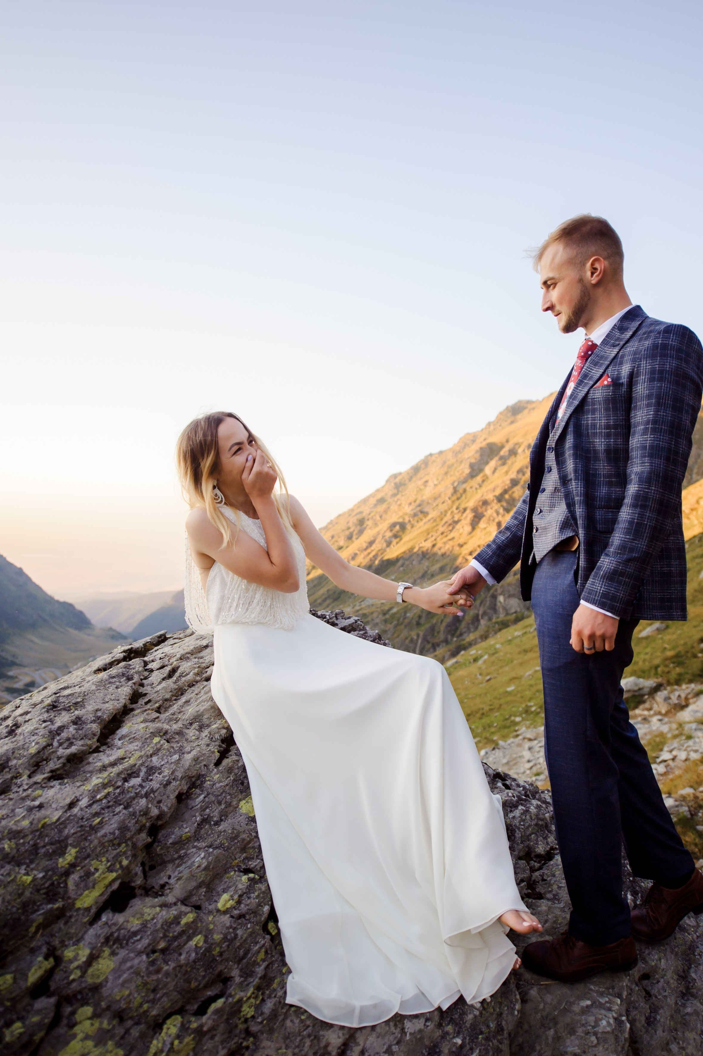 Pavel & Ana (cota 2034 Lacul Bâlea). Fotograf de nunta Ion Cobzac