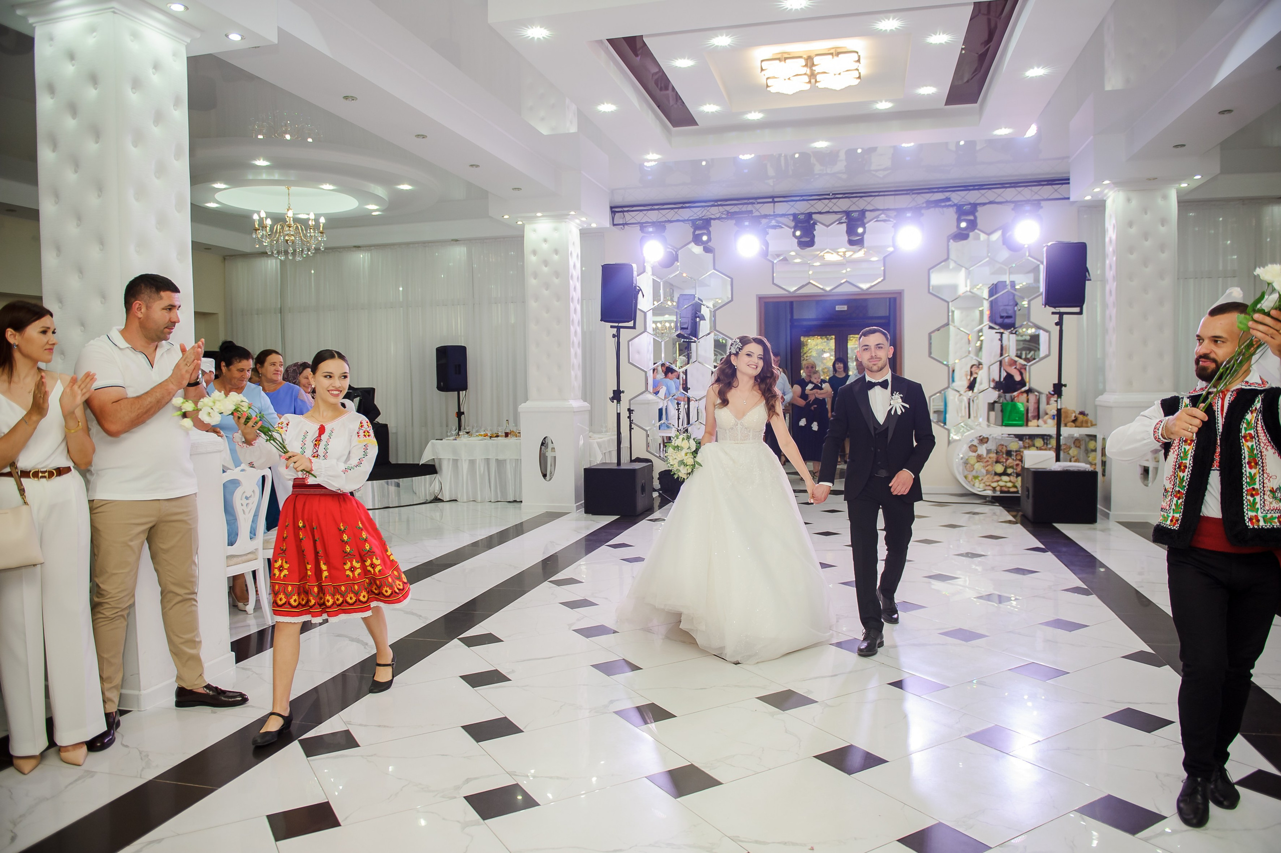 Ion & Cătălina. Fotograf de nunta Ion Cobzac