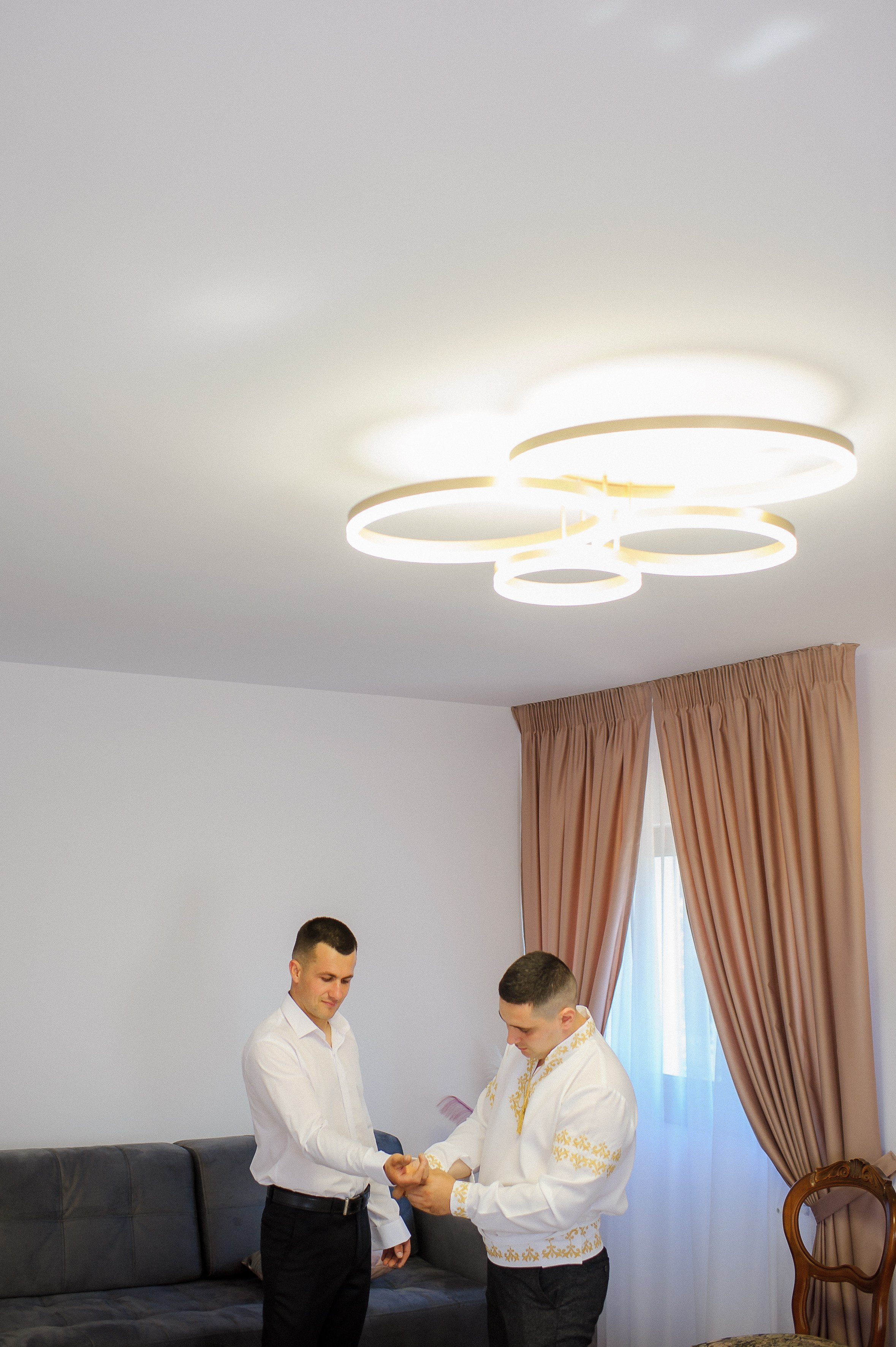 Ovidiu & Mgdalena (Suceava). Fotograf de nunta Ion Cobzac