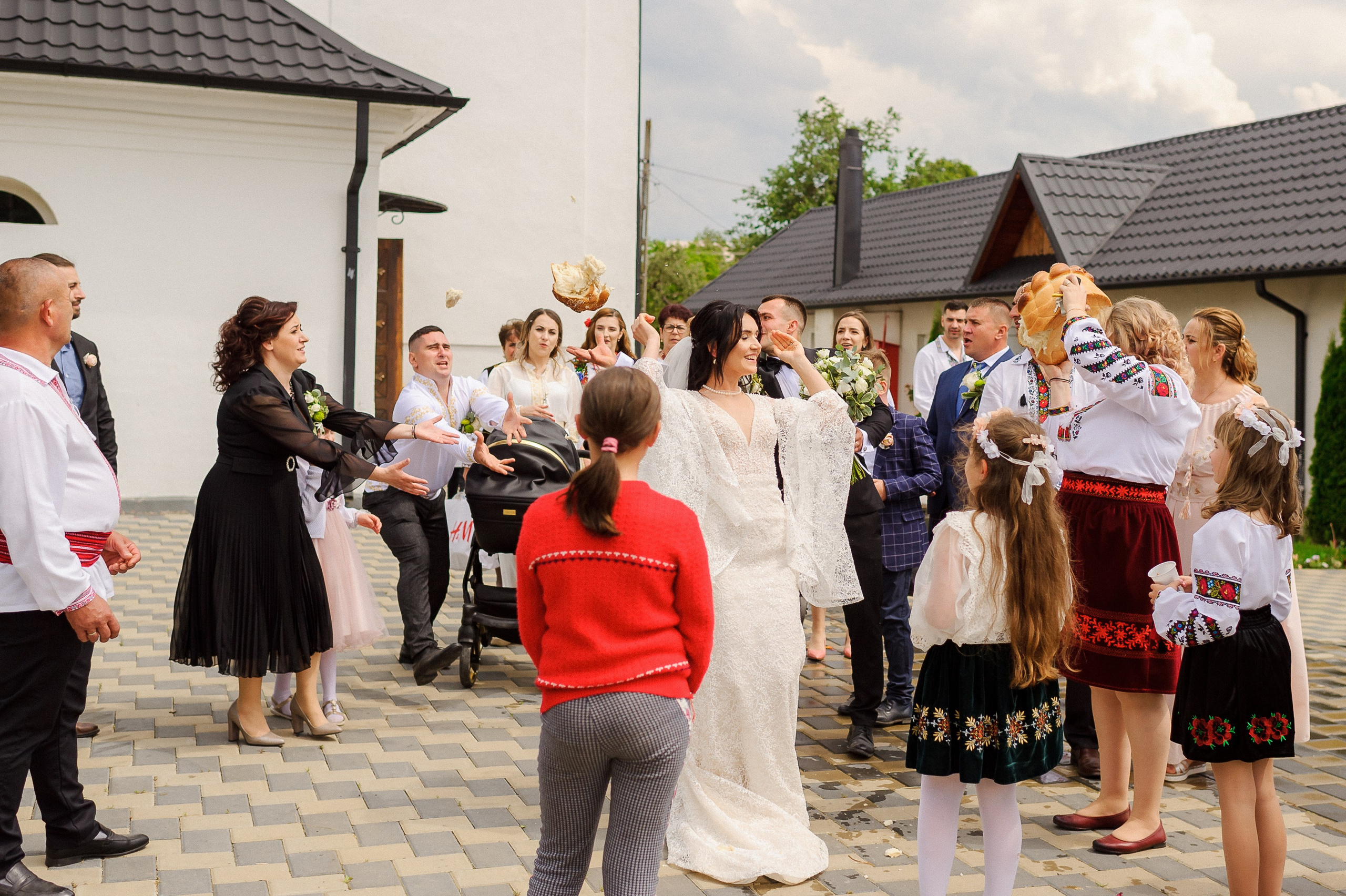 Ovidiu & Mgdalena (Suceava). Fotograf de nunta Ion Cobzac