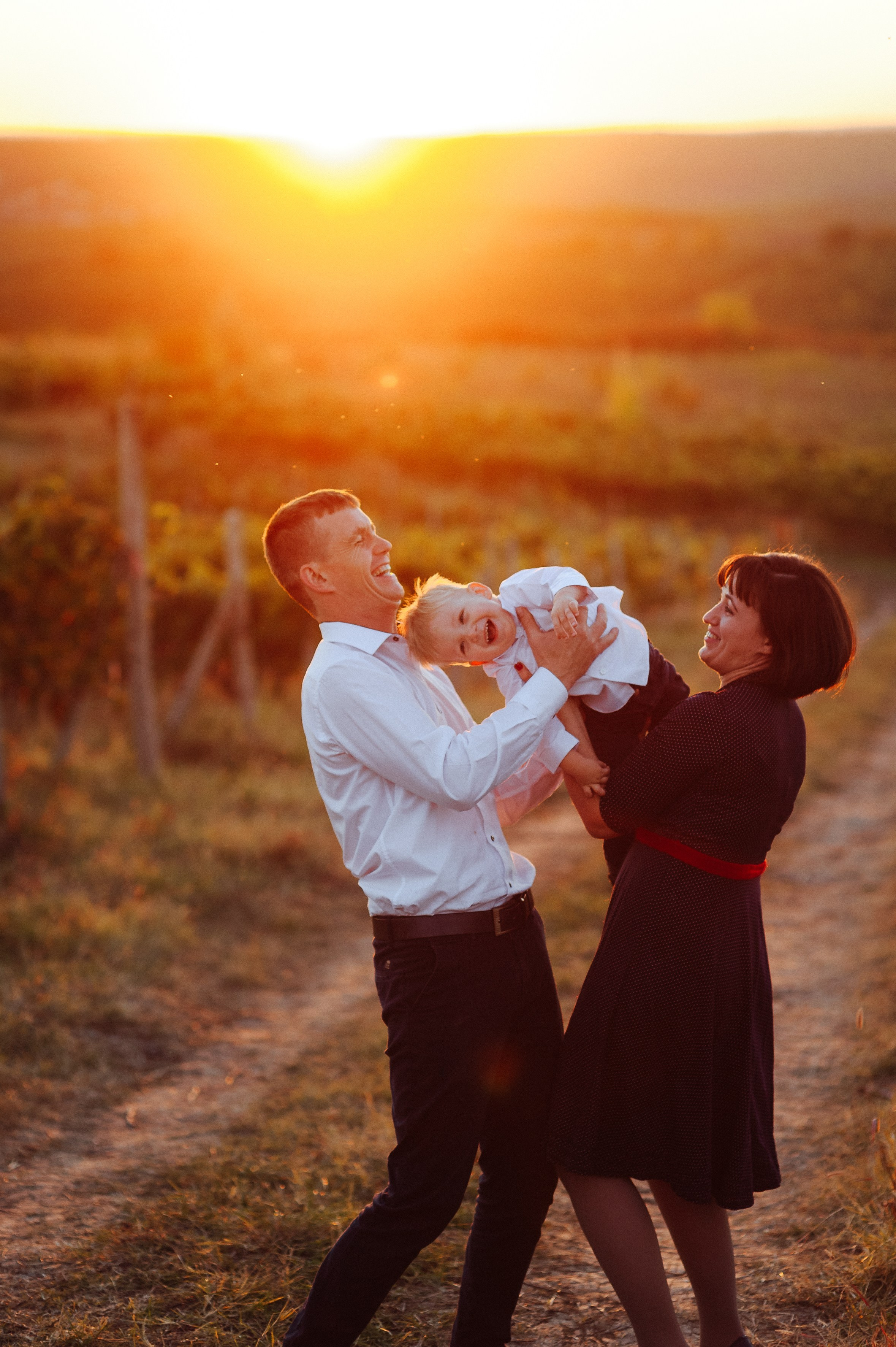 Fam. Ropot. Fotograf de nunta Ion Cobzac