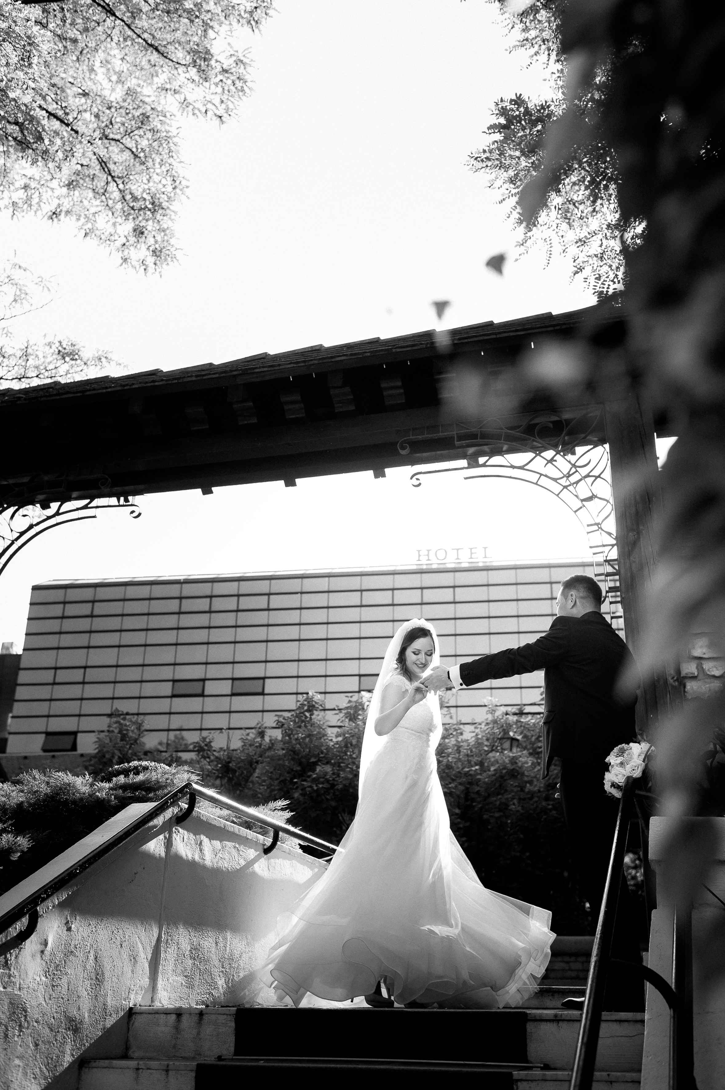 Alin & Mara (Iasi). Fotograf de nunta Ion Cobzac