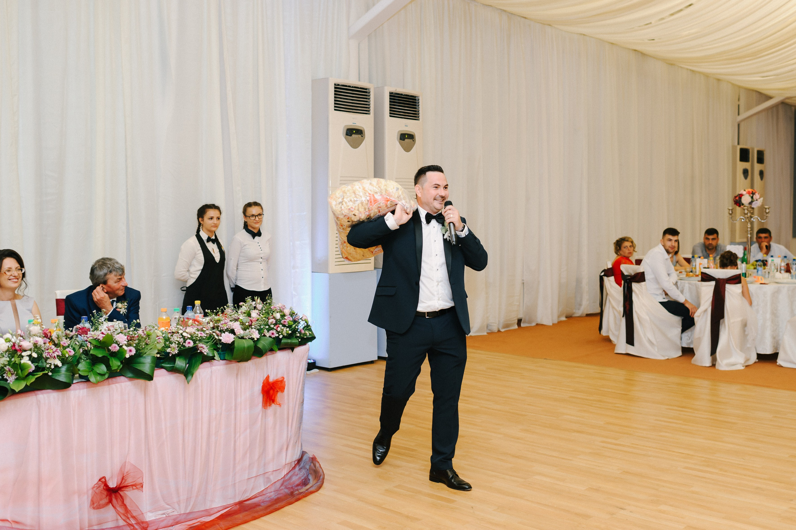 Alin & Mara (Iasi). Fotograf de nunta Ion Cobzac