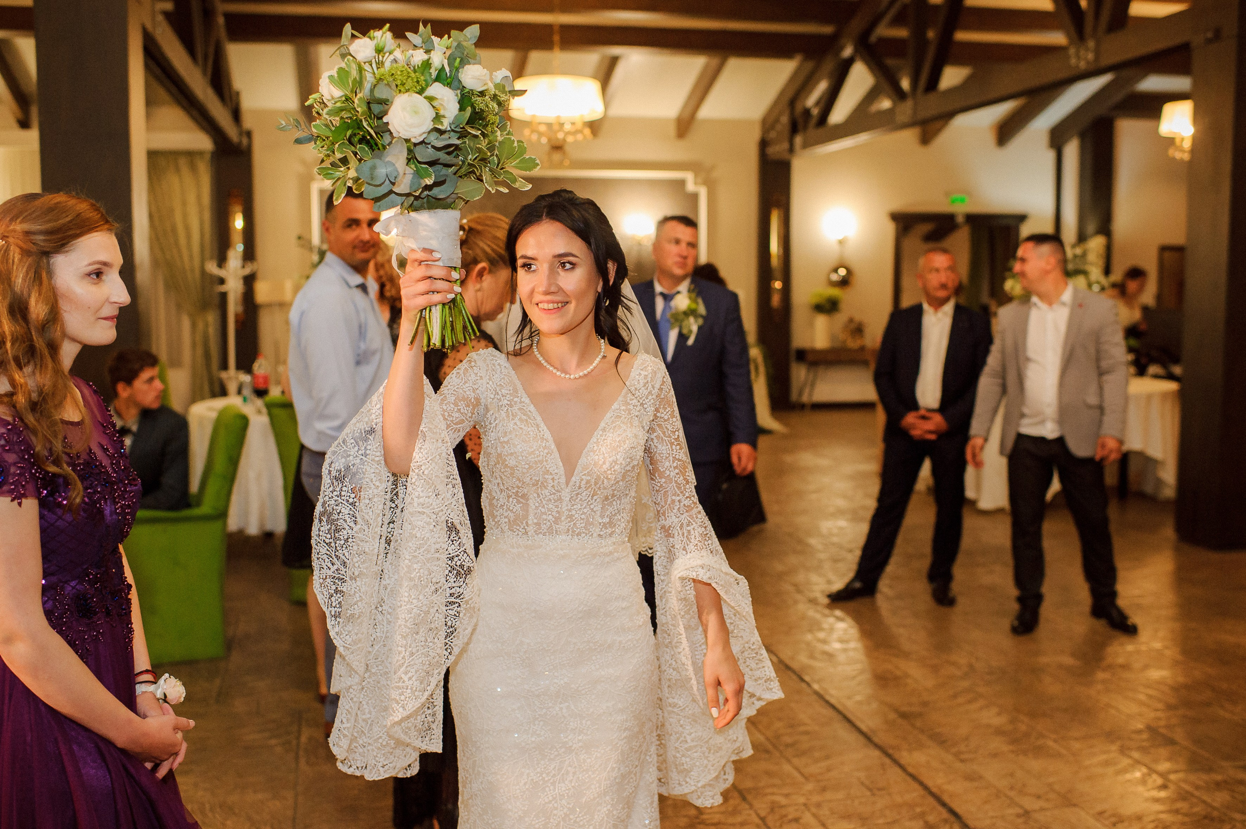 Ovidiu & Mgdalena (Suceava). Fotograf de nunta Ion Cobzac