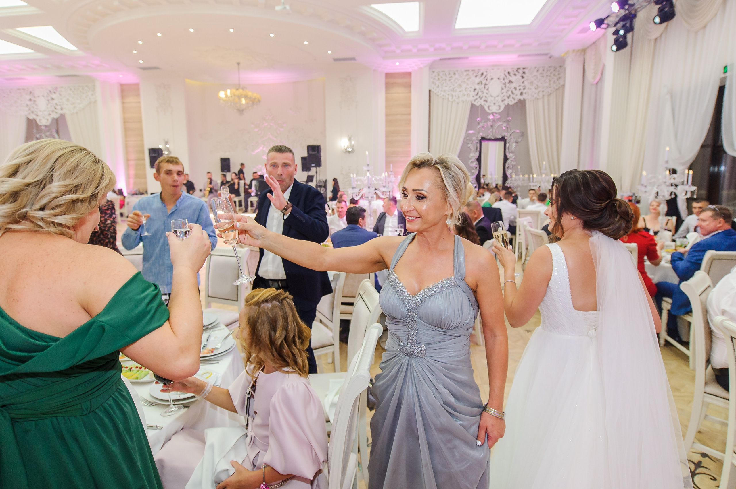 Marin & Doina. Fotograf de nunta Ion Cobzac