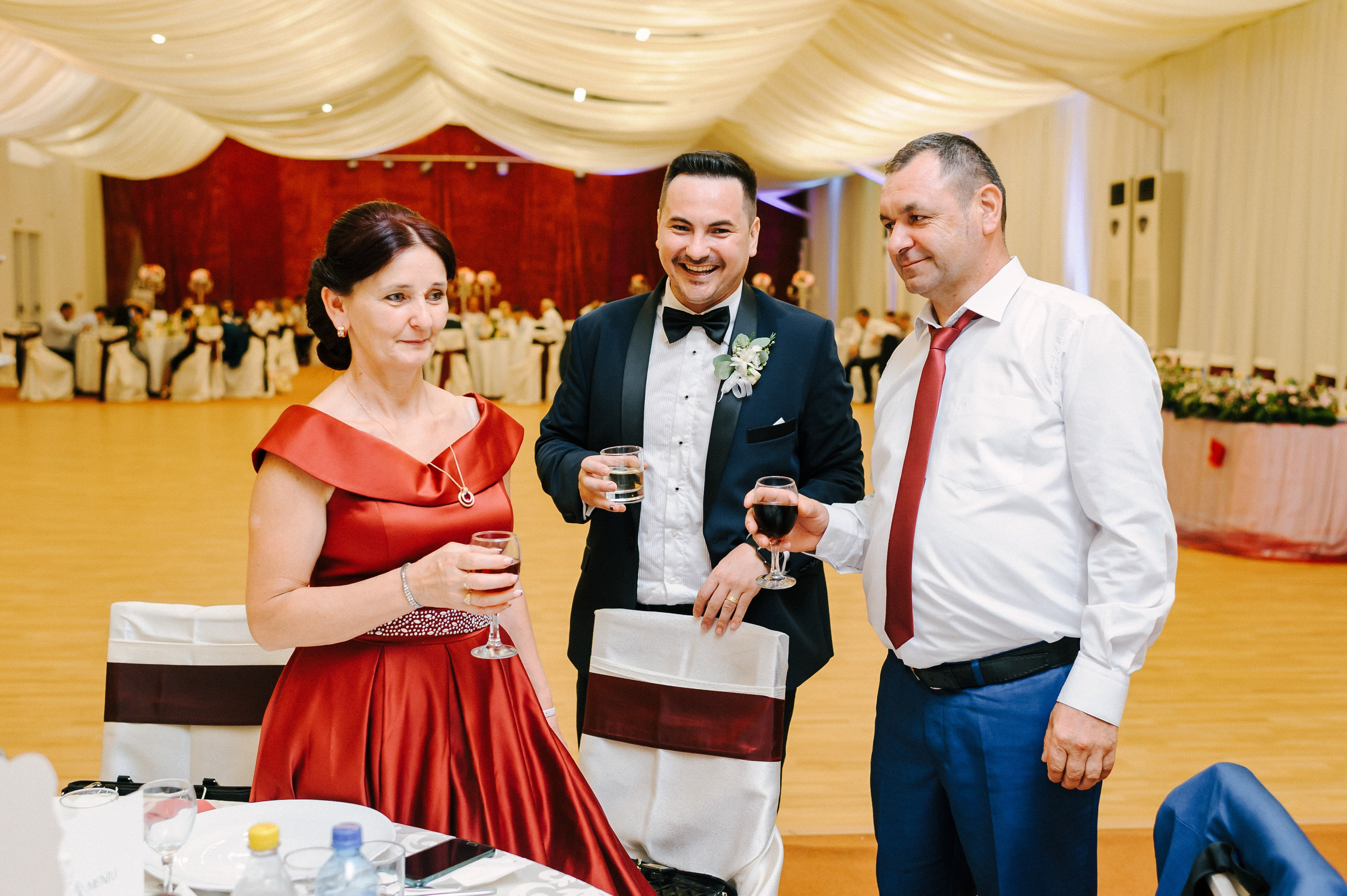 Alin & Mara (Iasi). Fotograf de nunta Ion Cobzac