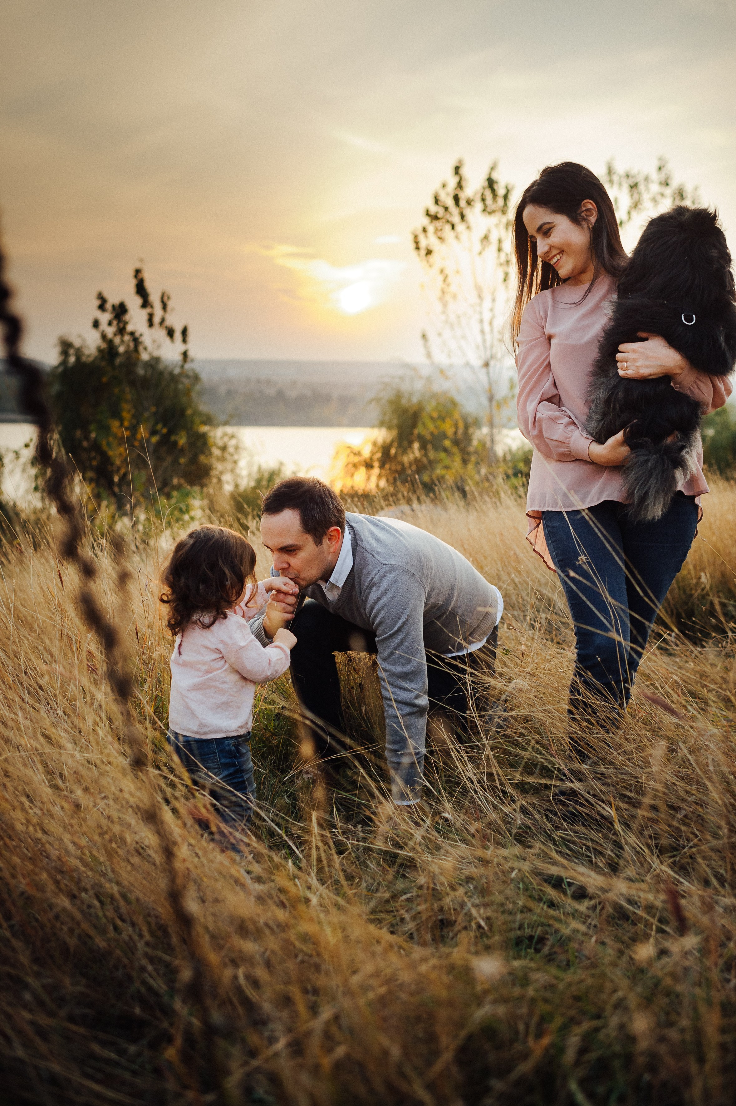 Fam. Lupusor. Fotograf de nunta Ion Cobzac