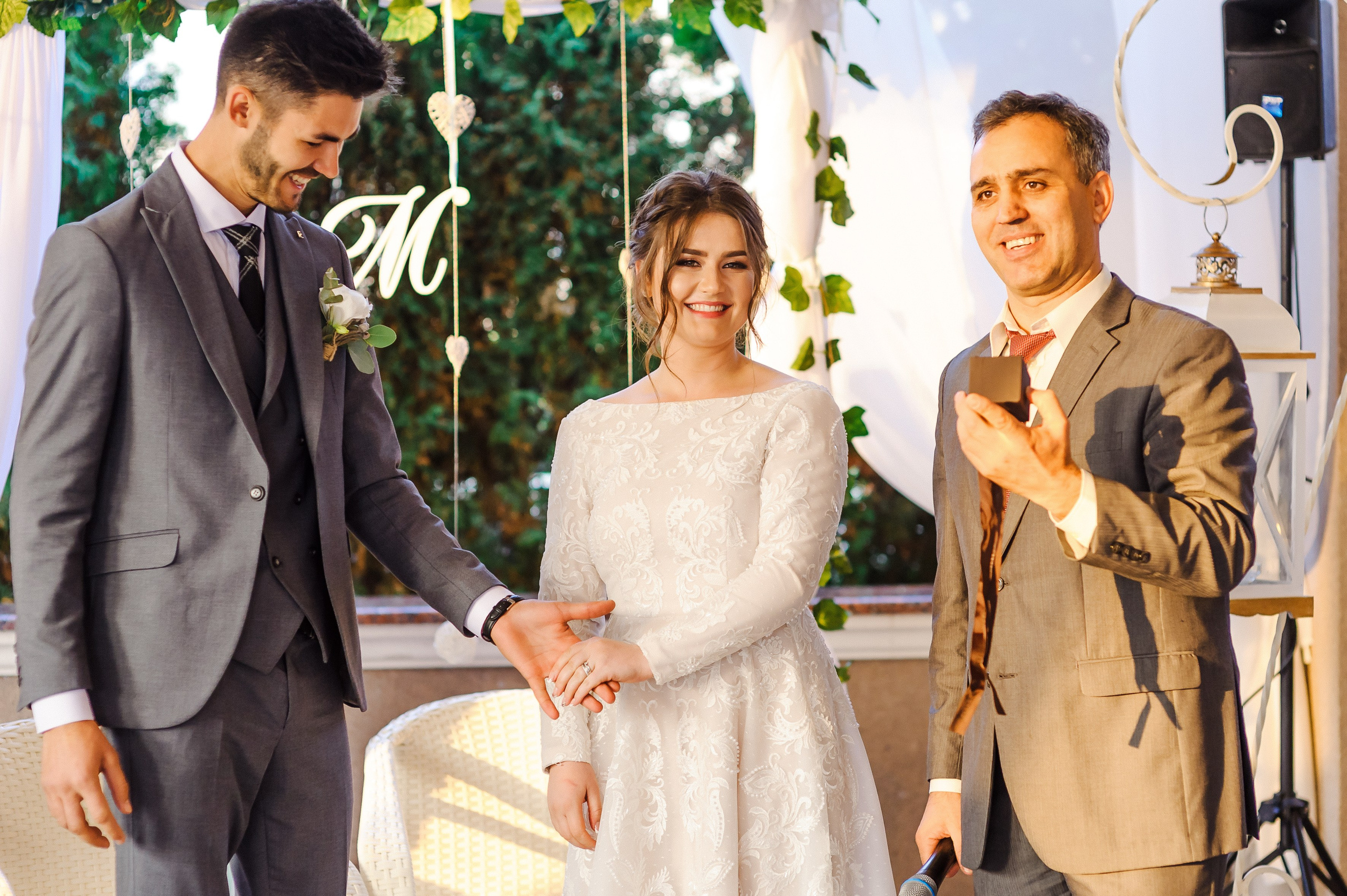 Elisei & Mariana. Fotograf de nunta Ion Cobzac