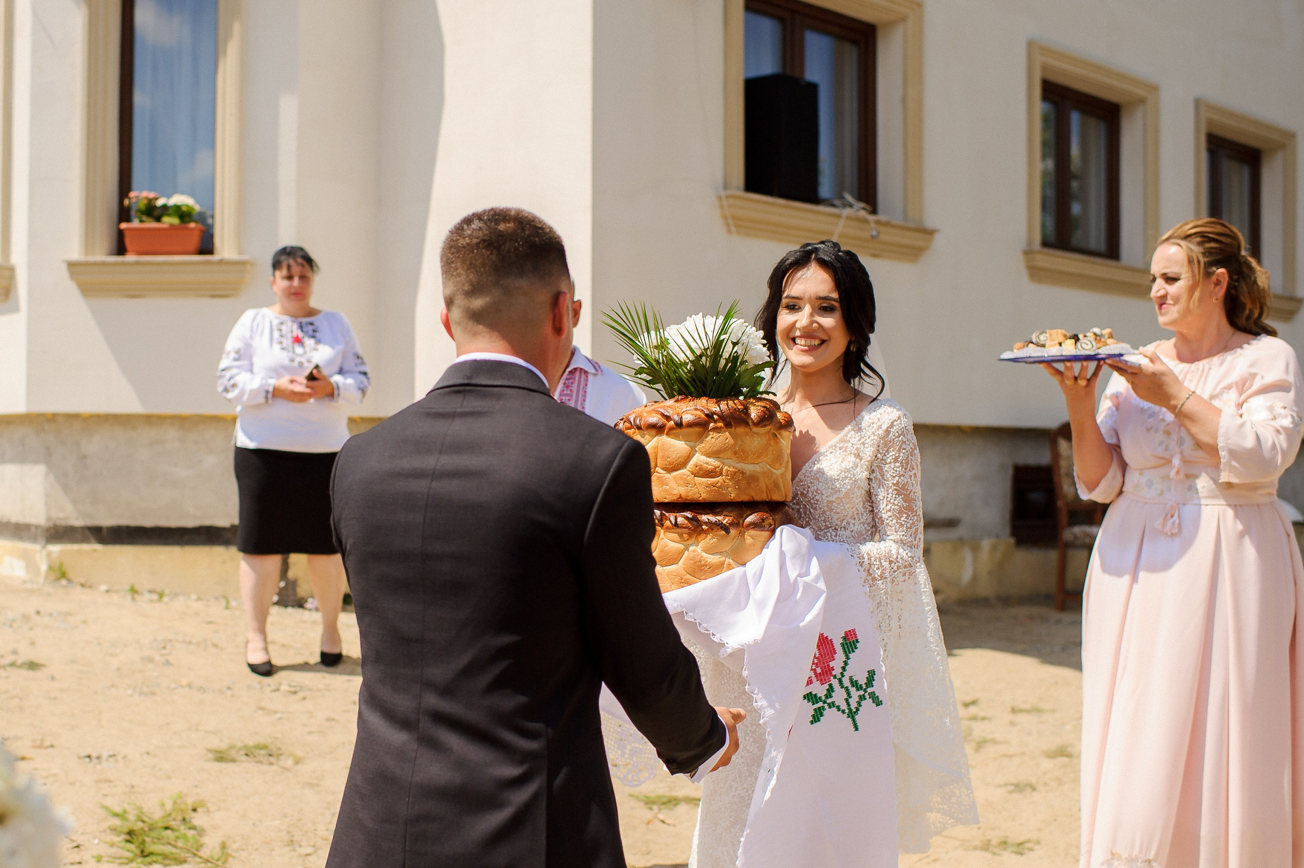 Ovidiu & Mgdalena (Suceava). Fotograf de nunta Ion Cobzac