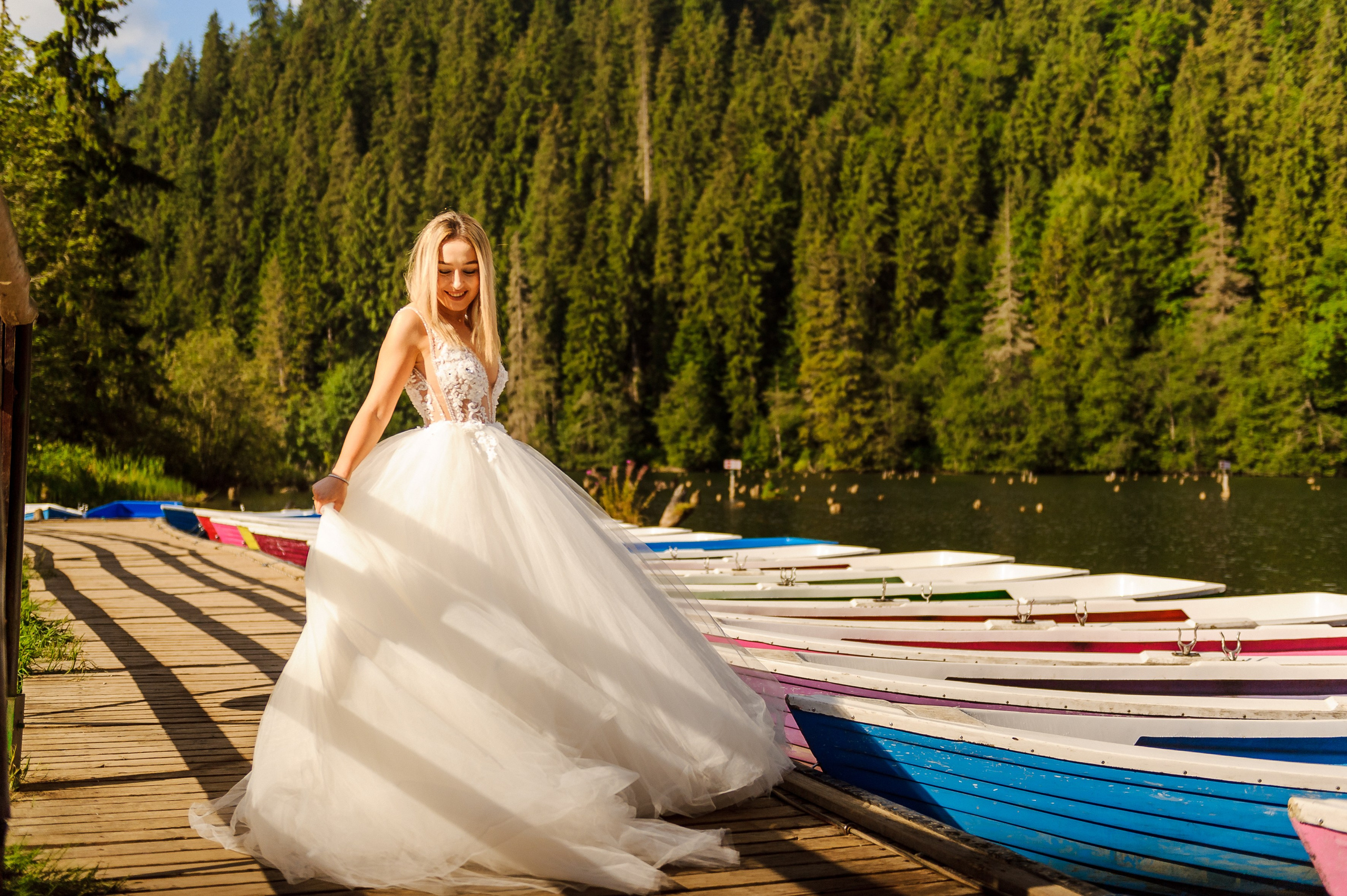Mihai & Irina (Lacul Rosu, Cheile Bicazului). Fotograf de nunta Ion Cobzac