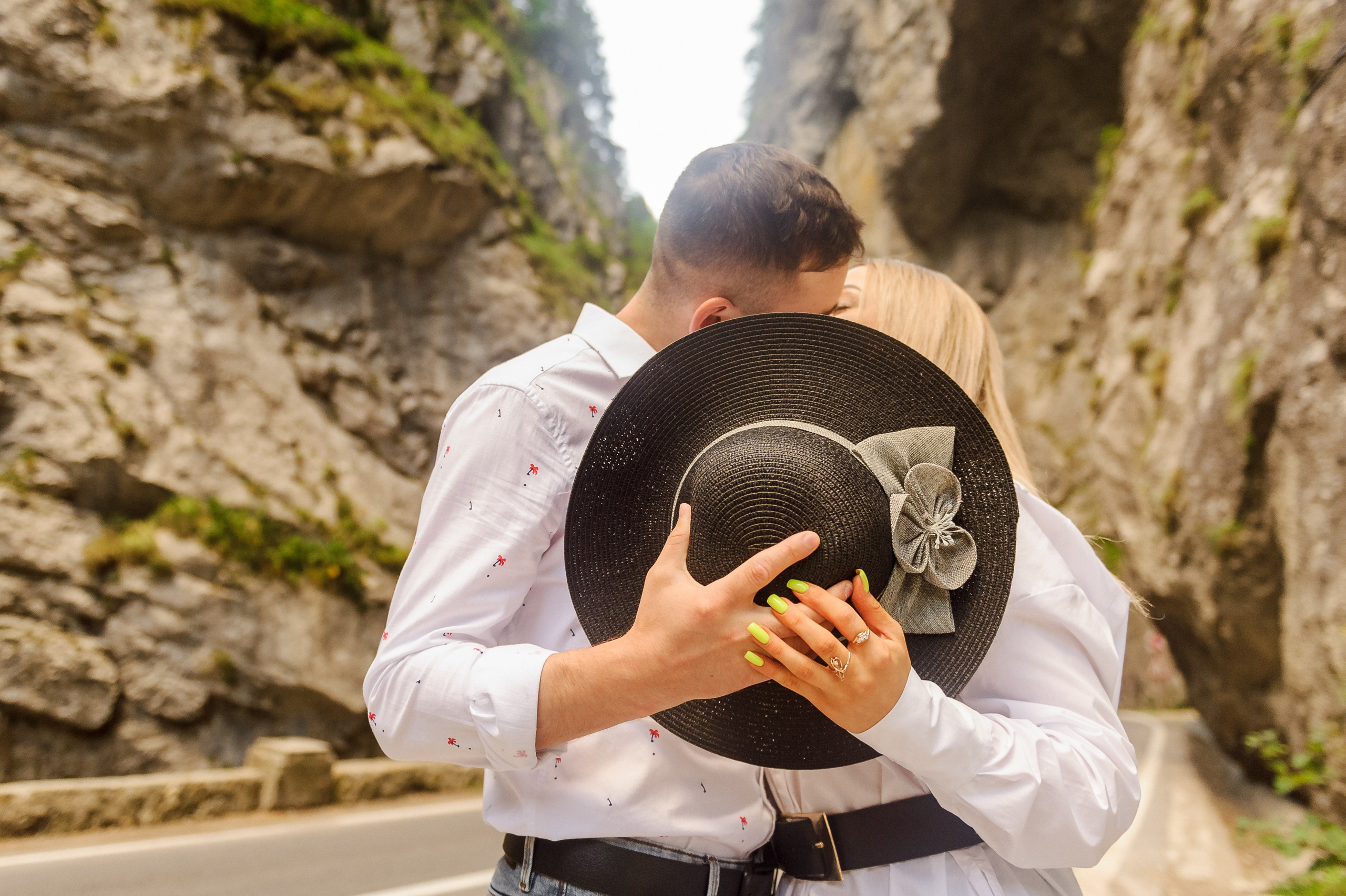 Mihai & Irina (Lacul Rosu, Cheile Bicazului). Fotograf de nunta Ion Cobzac