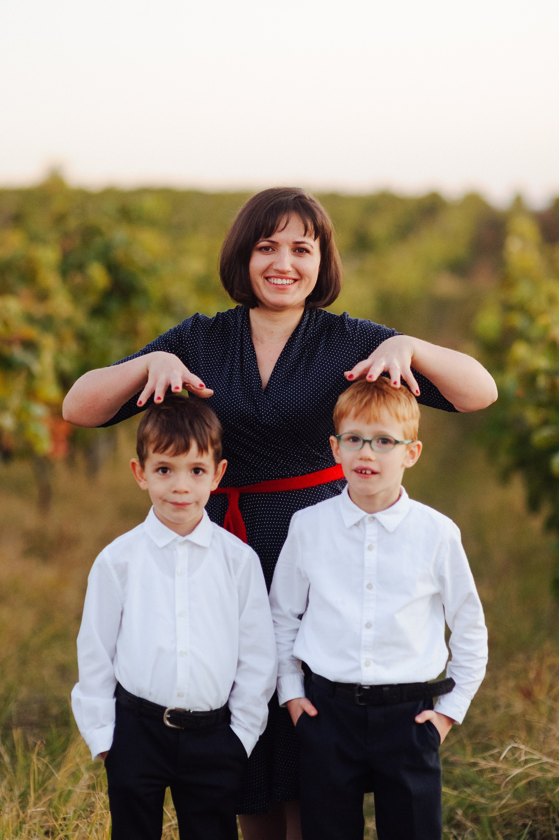 Fam. Ropot. Fotograf de nunta Ion Cobzac