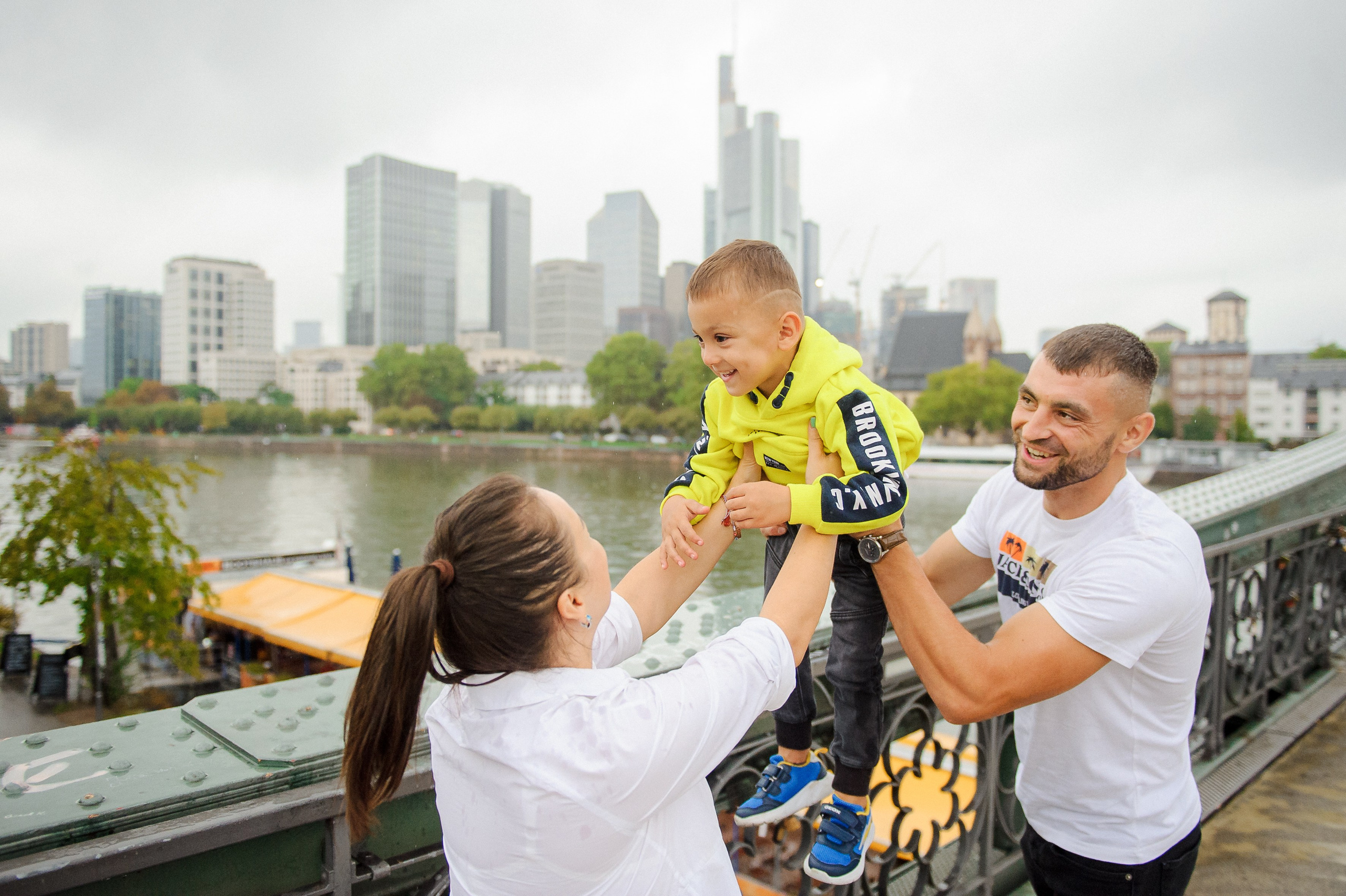 Fam. Costache (Franfurt am Main). Fotograf de nunta Ion Cobzac