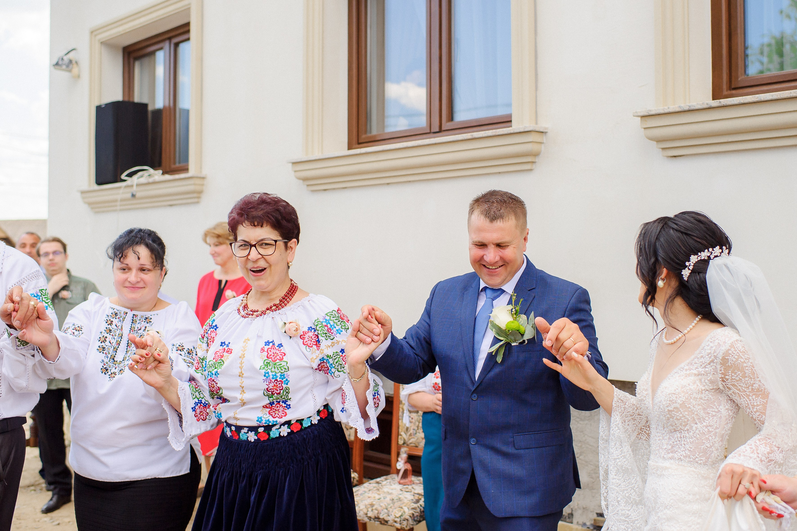 Ovidiu & Mgdalena (Suceava). Fotograf de nunta Ion Cobzac