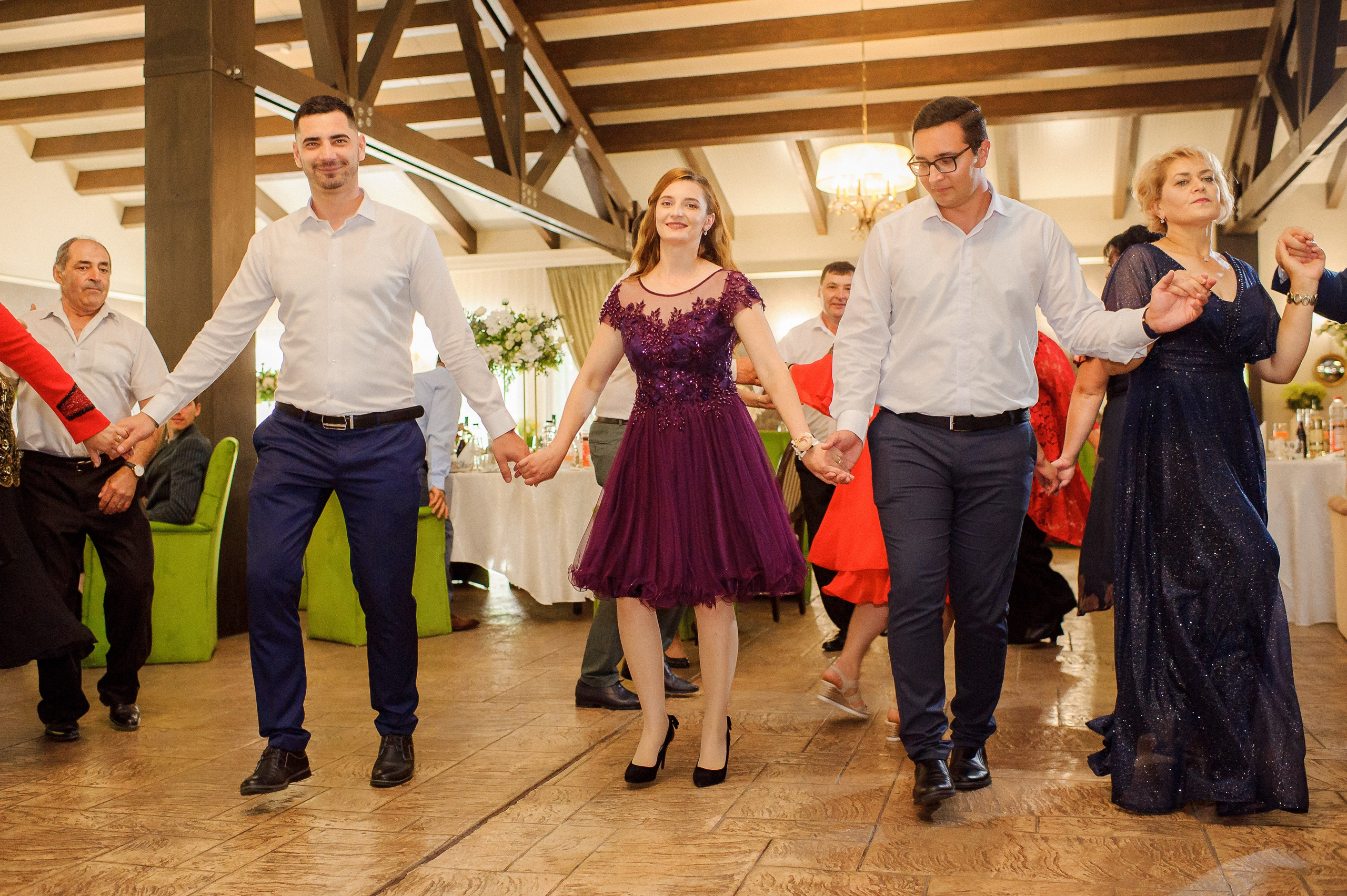 Ovidiu & Mgdalena (Suceava). Fotograf de nunta Ion Cobzac