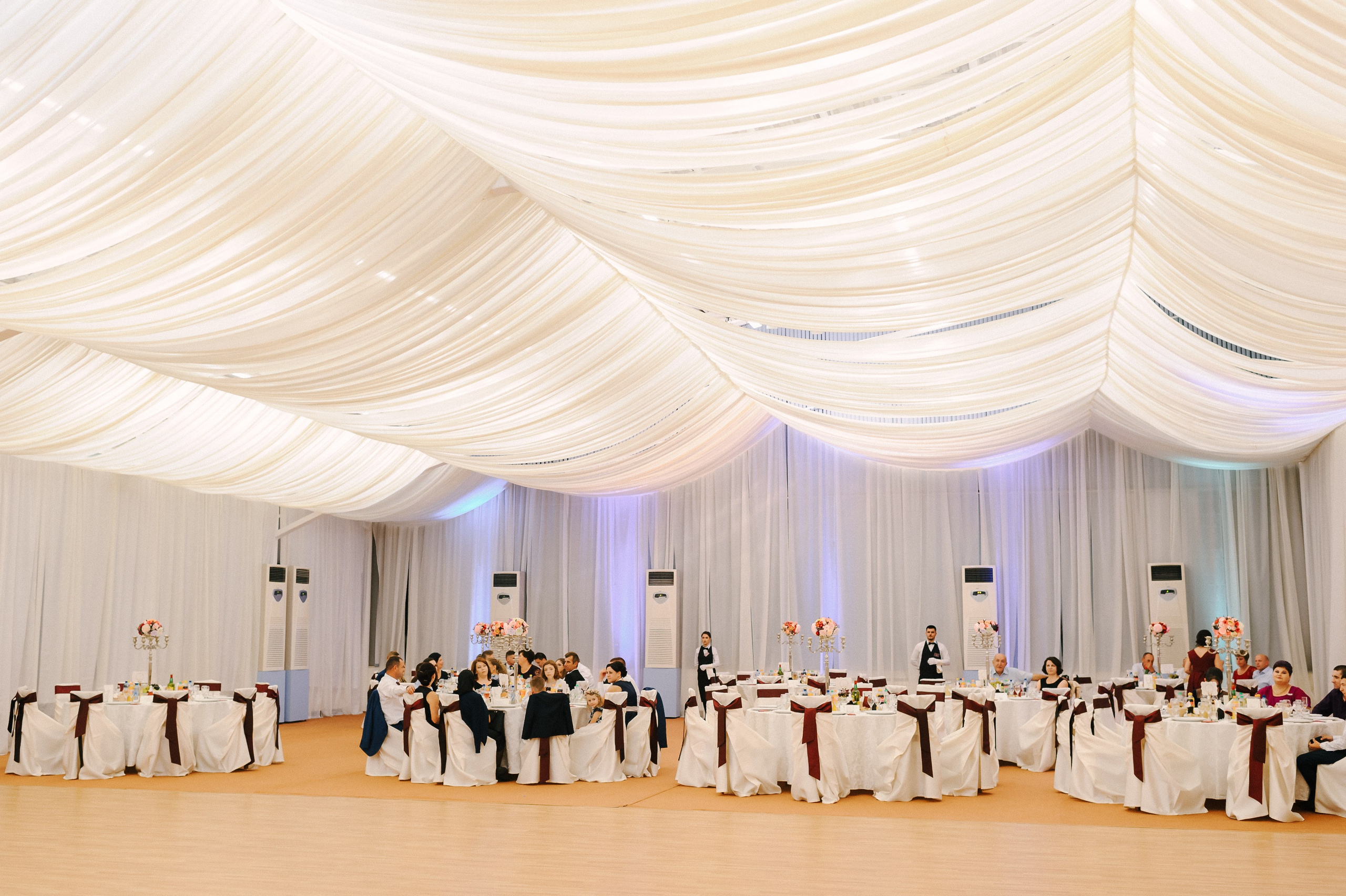 Alin & Mara (Iasi). Fotograf de nunta Ion Cobzac