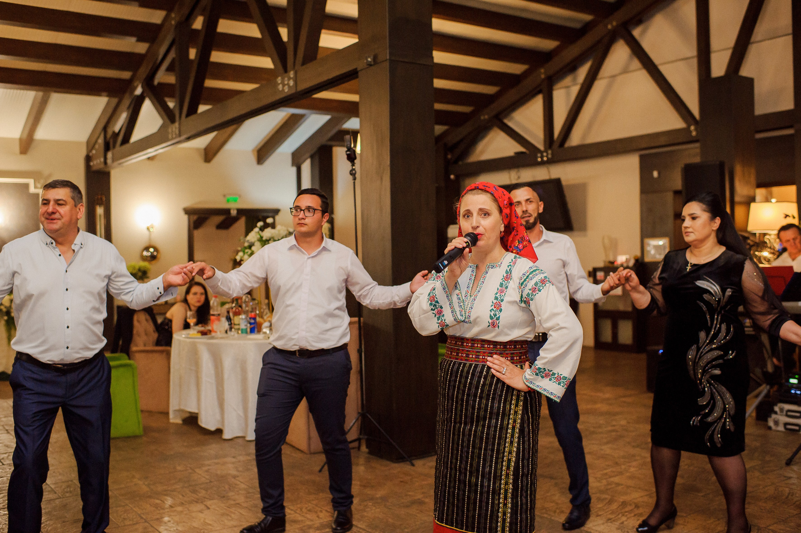 Ovidiu & Mgdalena (Suceava). Fotograf de nunta Ion Cobzac