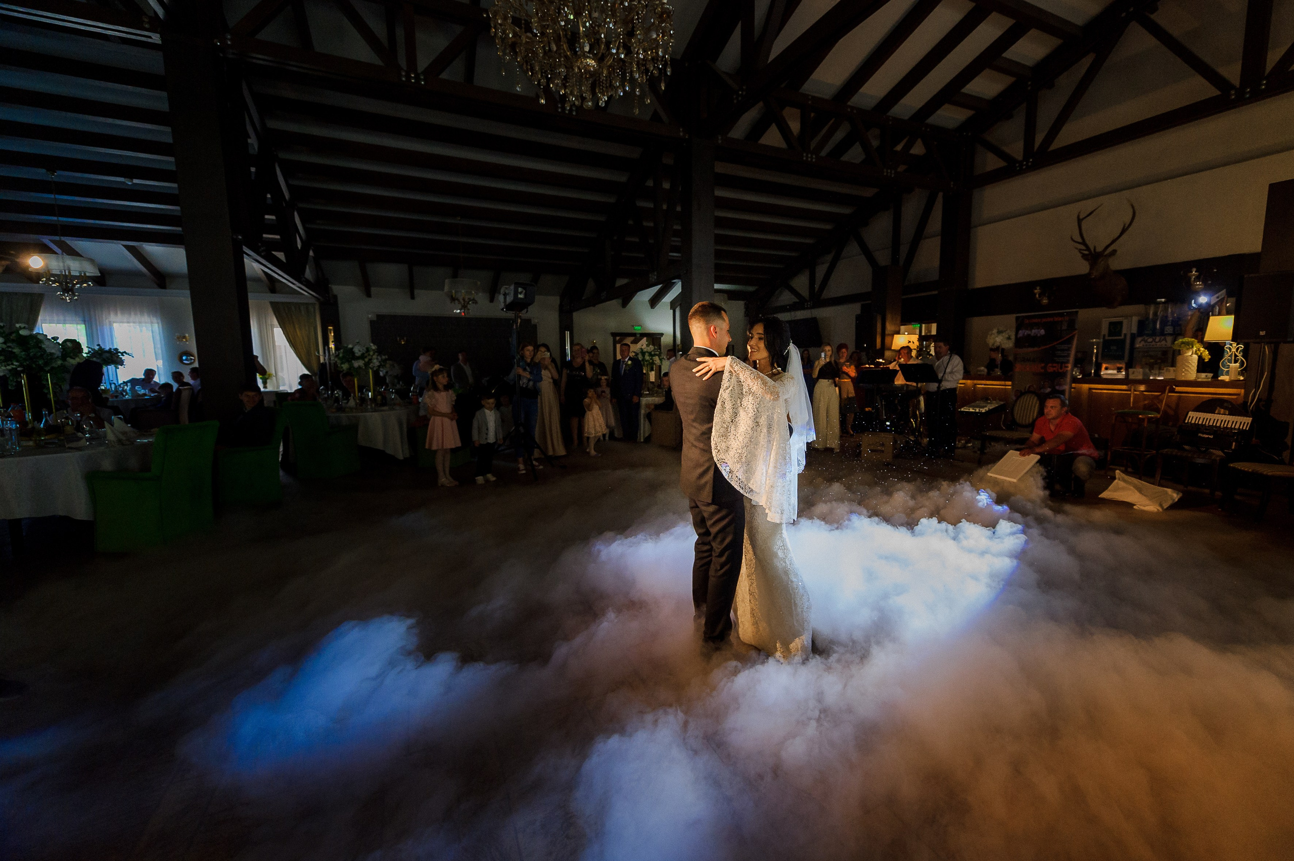 Ovidiu & Mgdalena (Suceava). Fotograf de nunta Ion Cobzac