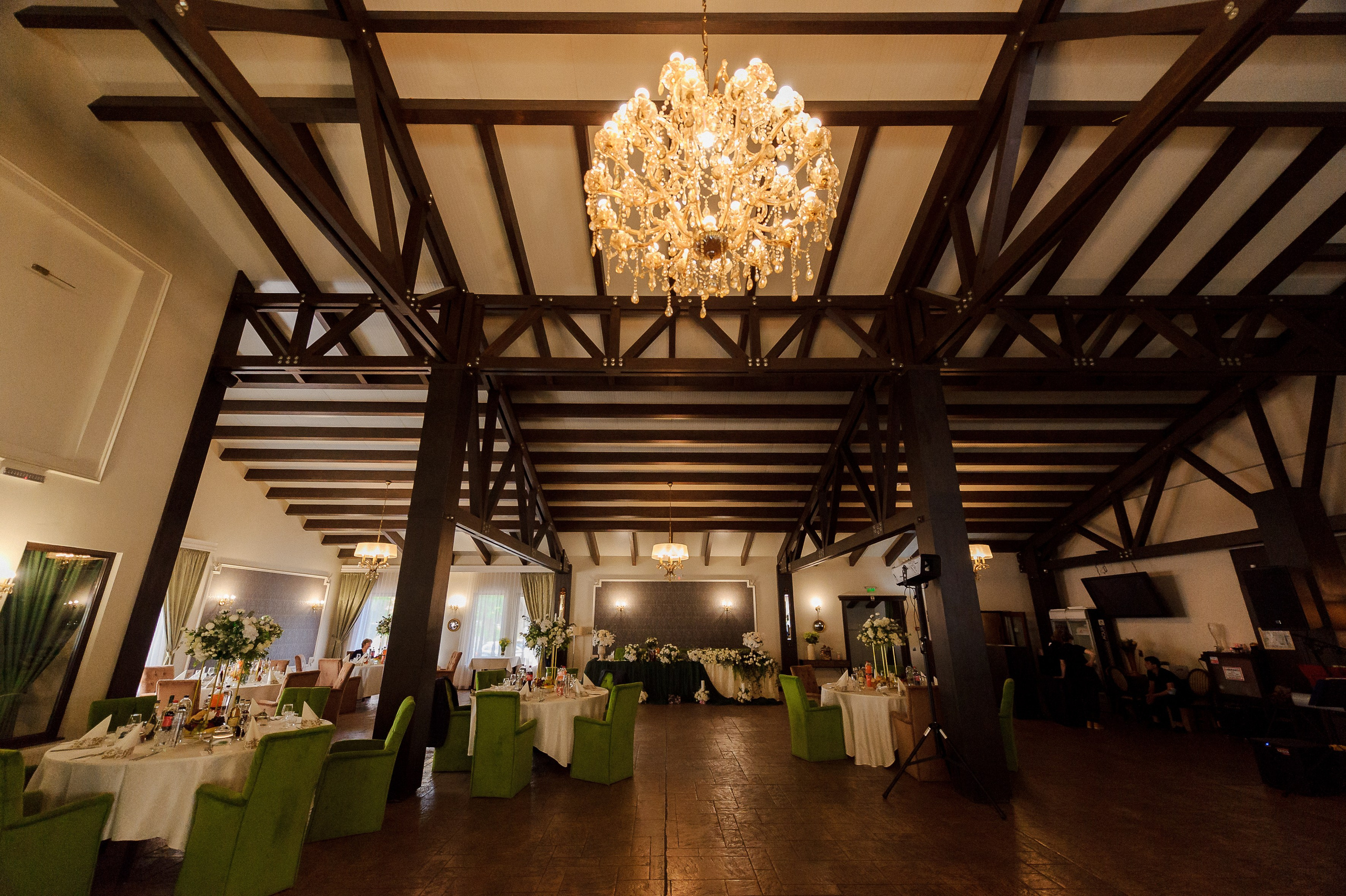 Ovidiu & Mgdalena (Suceava). Fotograf de nunta Ion Cobzac