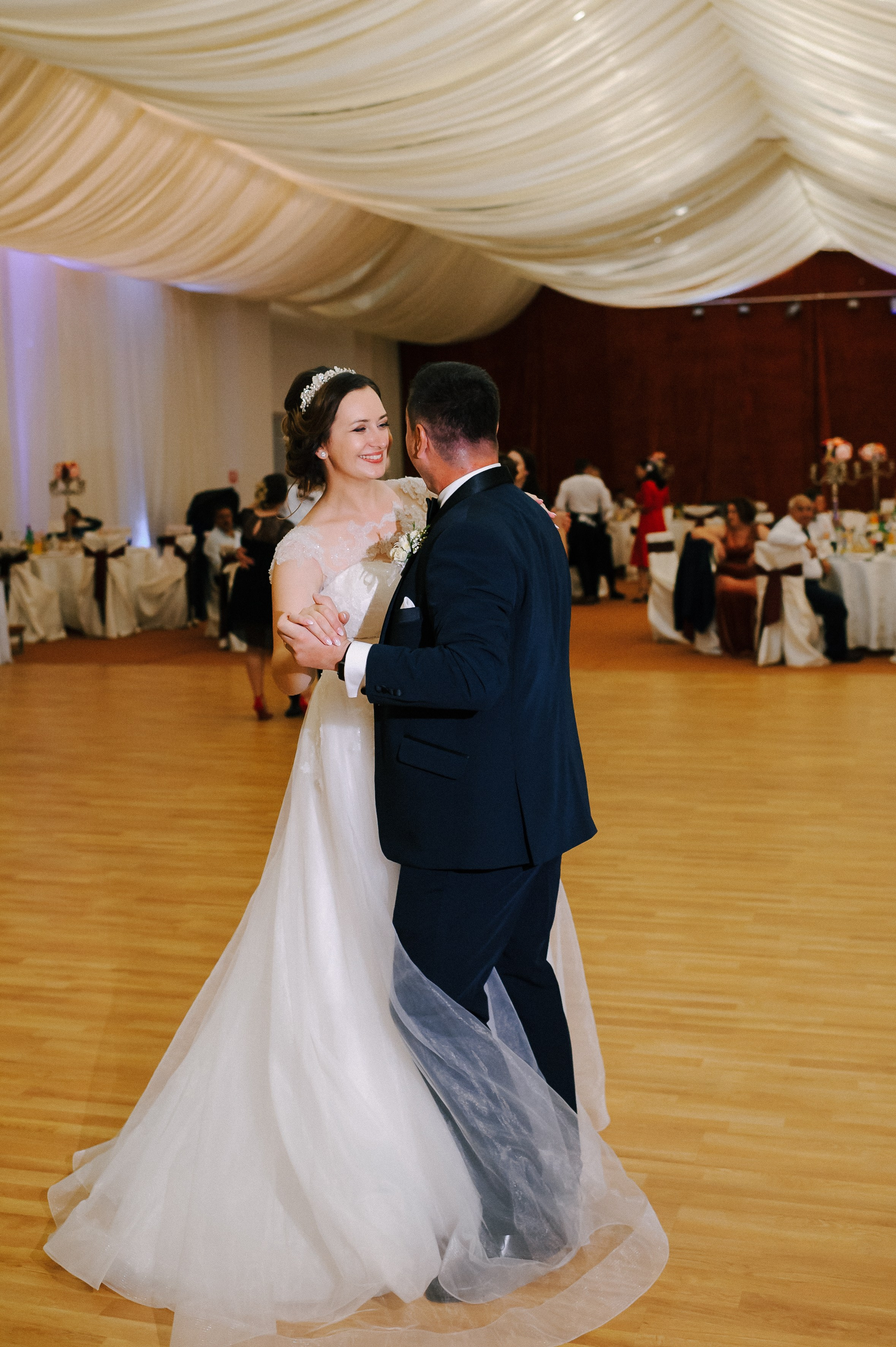 Alin & Mara (Iasi). Fotograf de nunta Ion Cobzac