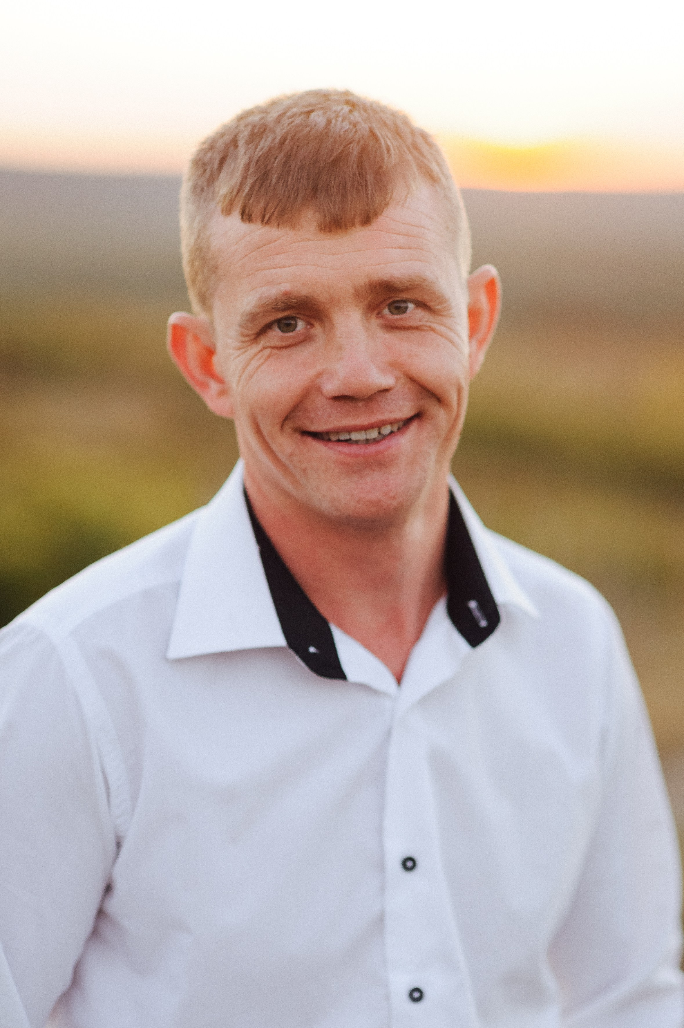 Fam. Ropot. Fotograf de nunta Ion Cobzac