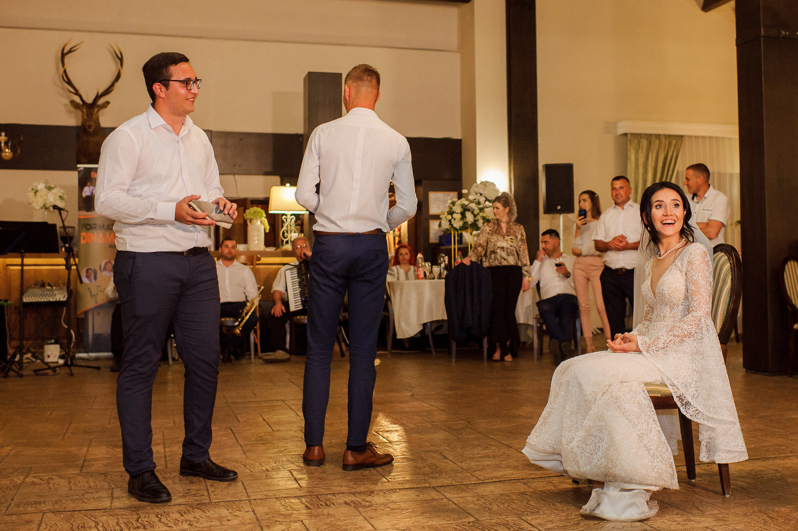 Ovidiu & Mgdalena (Suceava). Fotograf de nunta Ion Cobzac