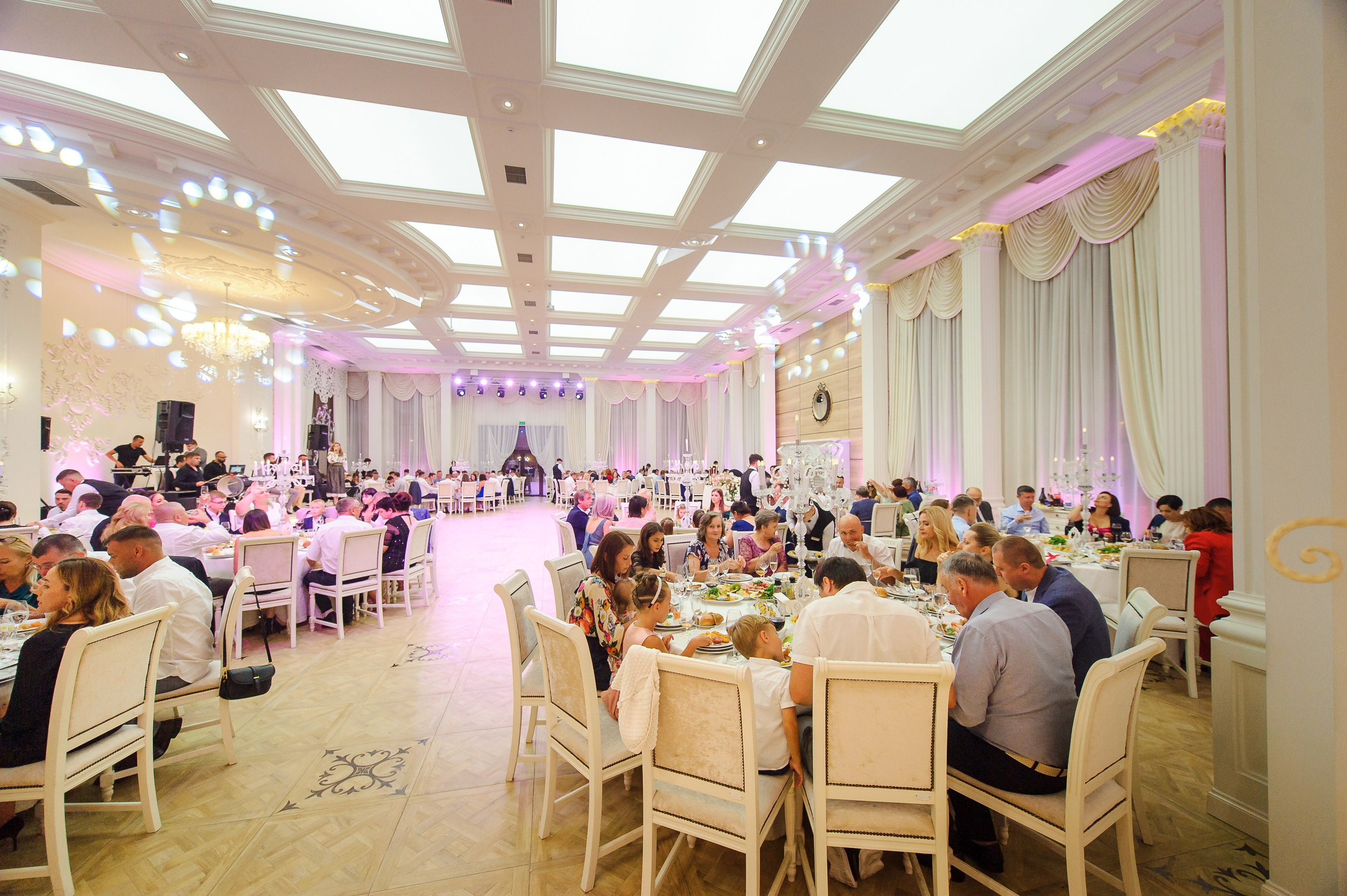 Marin & Doina. Fotograf de nunta Ion Cobzac