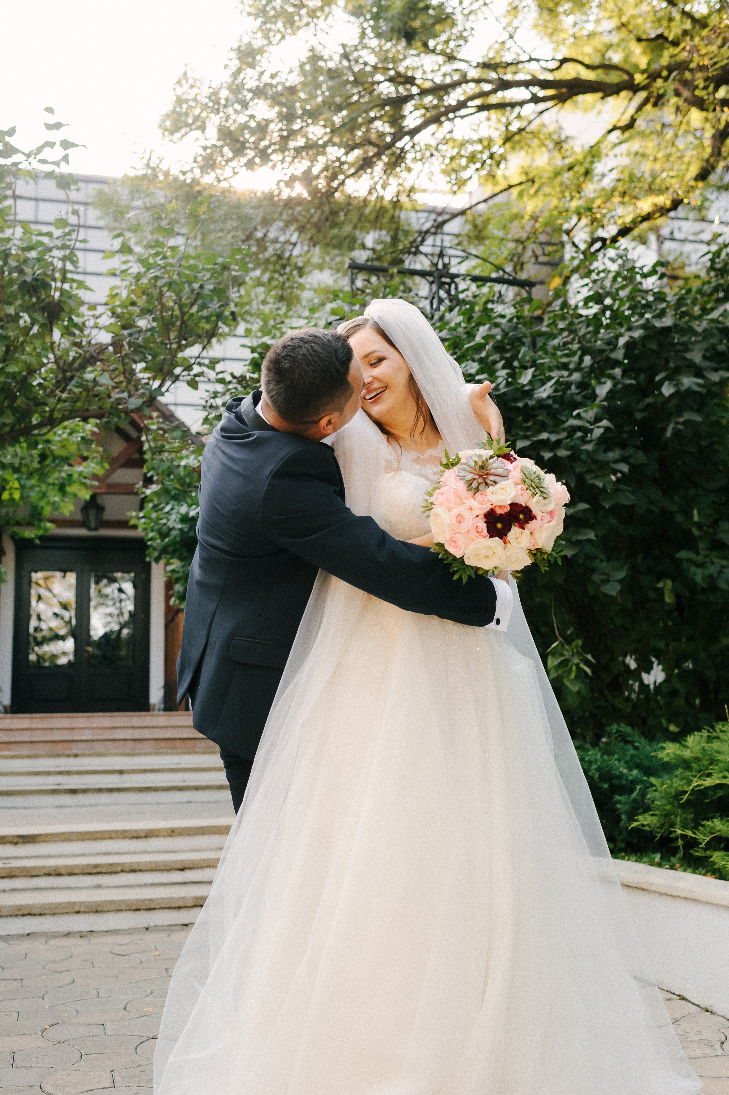Alin & Mara (Iasi). Fotograf de nunta Ion Cobzac