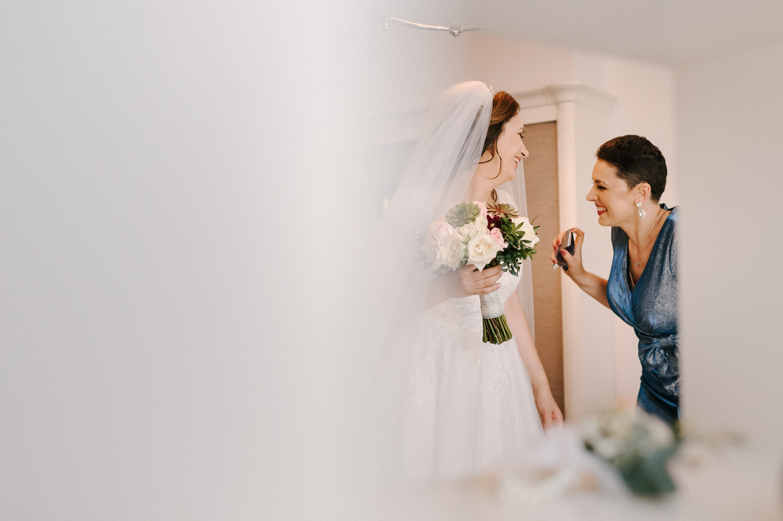 Alin & Mara (Iasi). Fotograf de nunta Ion Cobzac