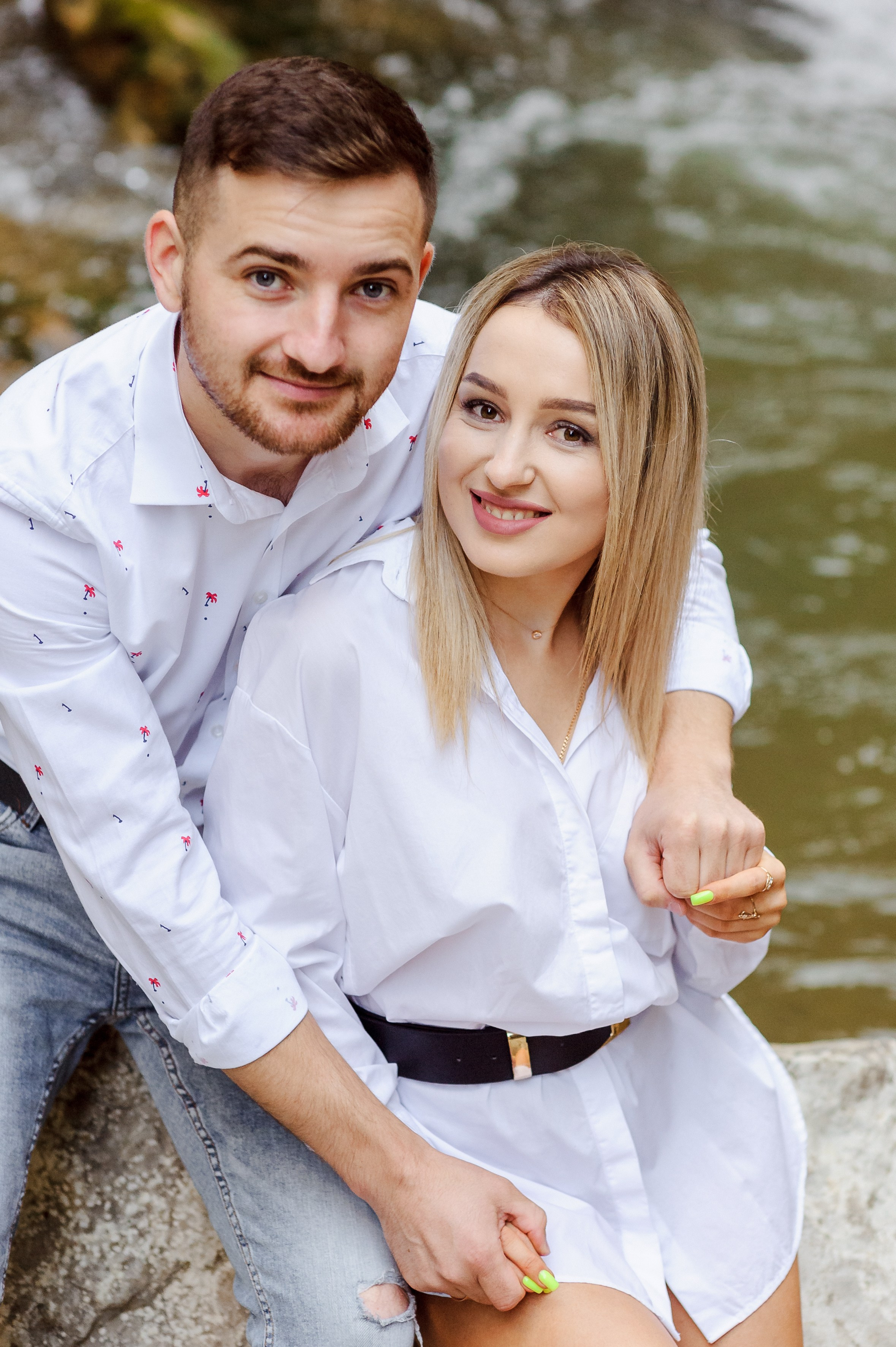 Mihai & Irina (Lacul Rosu, Cheile Bicazului). Fotograf de nunta Ion Cobzac