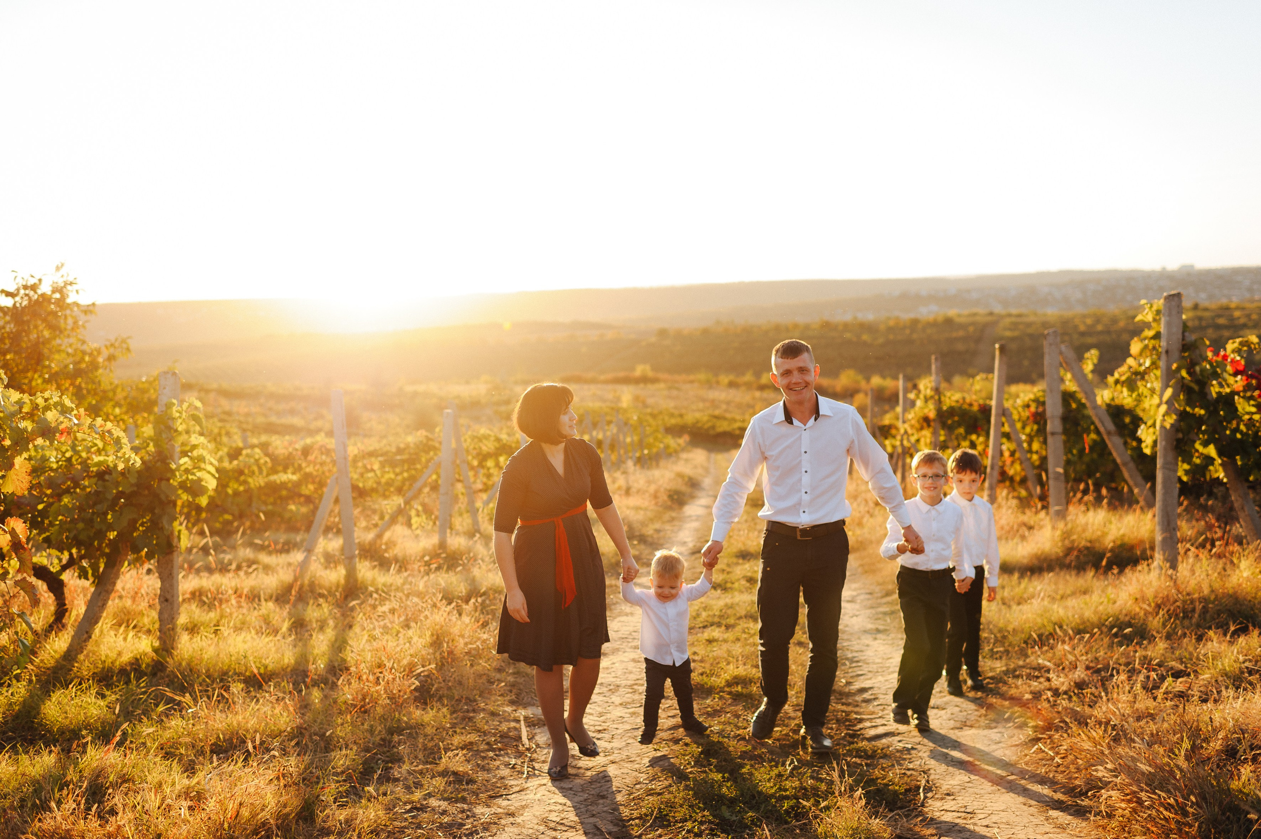 Fam. Ropot. Fotograf de nunta Ion Cobzac
